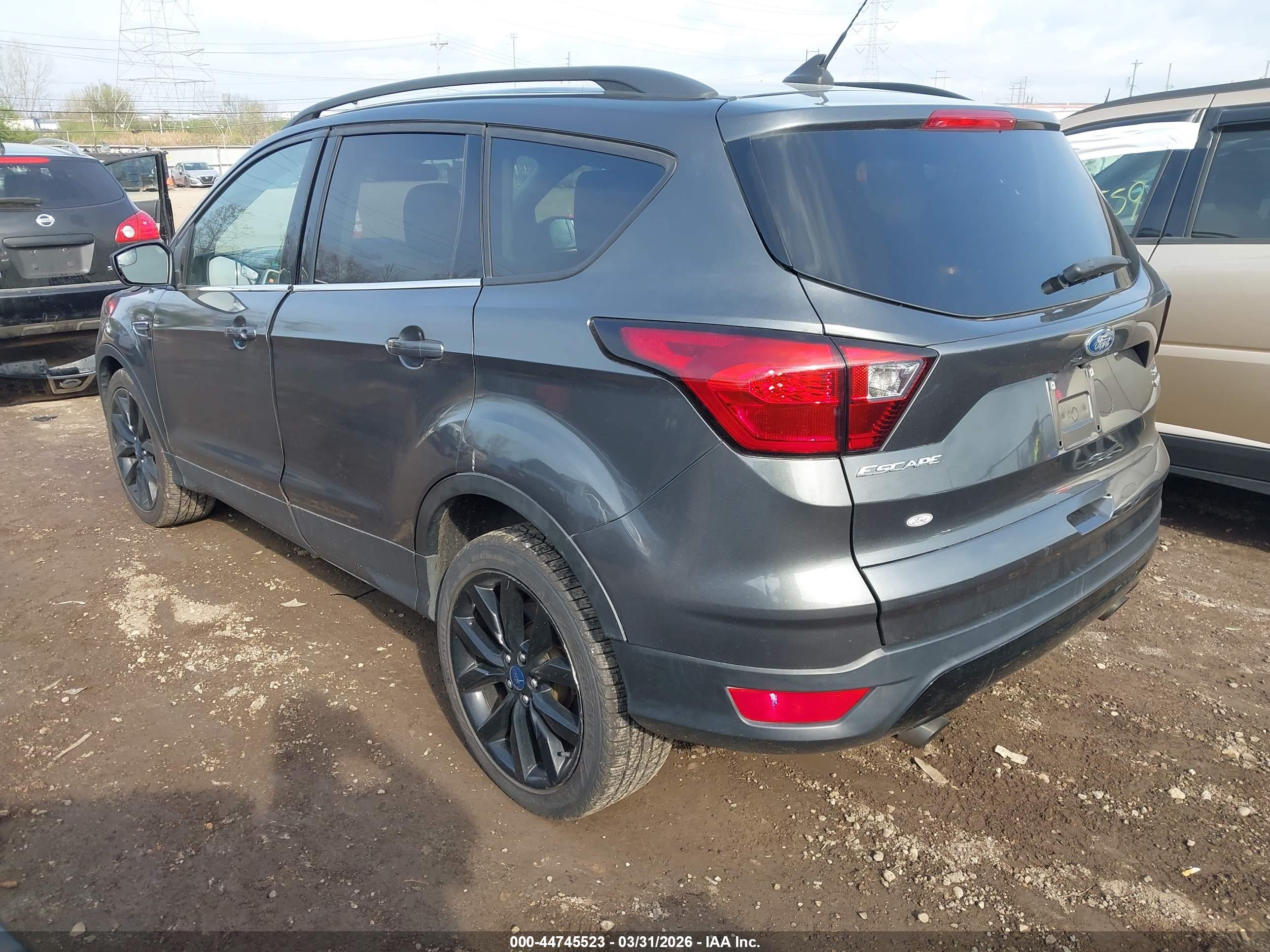 FORD ESCAPE image 3