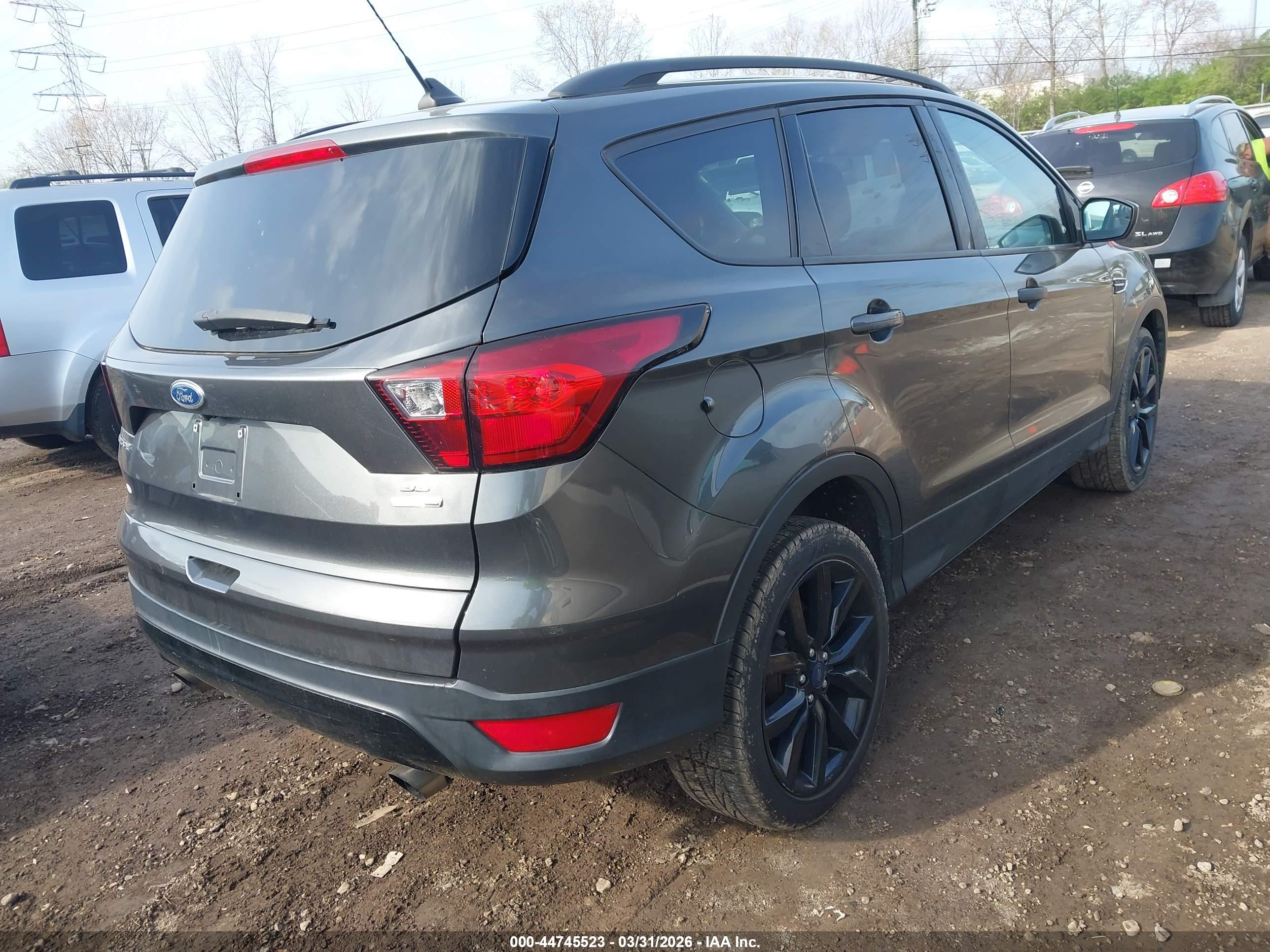 FORD ESCAPE image 4