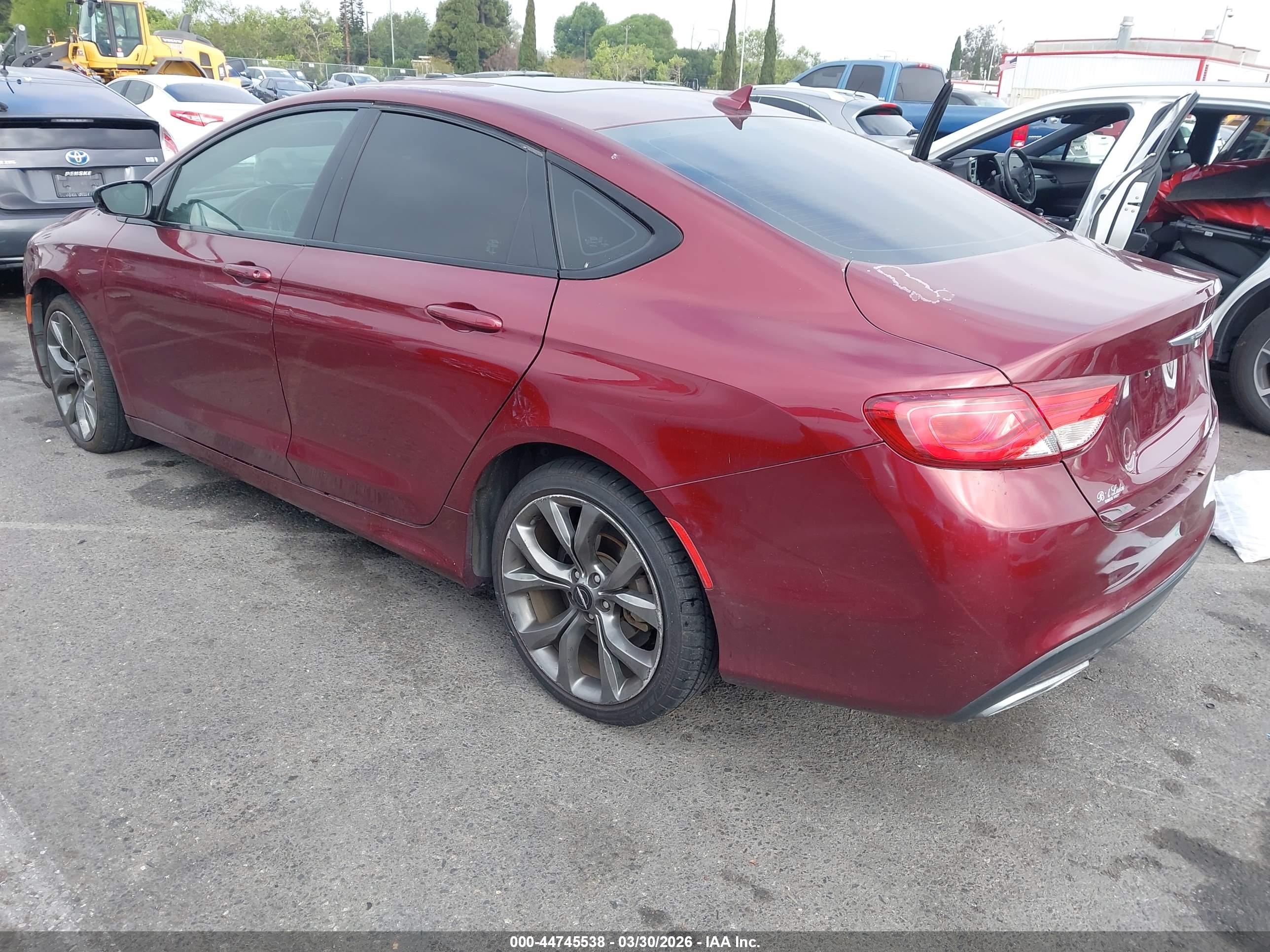 CHRYSLER 200 image 3