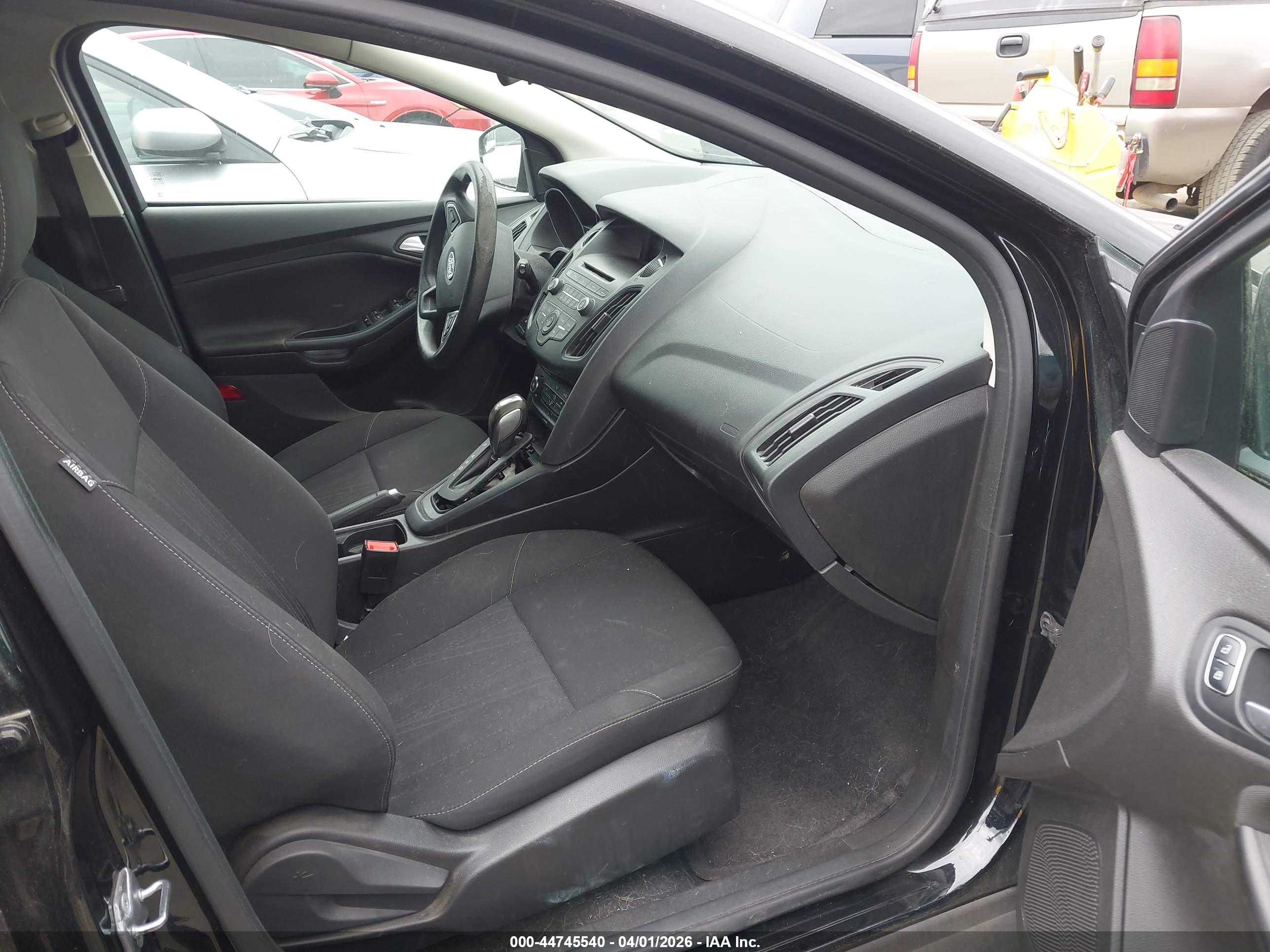 FORD FOCUS image 5