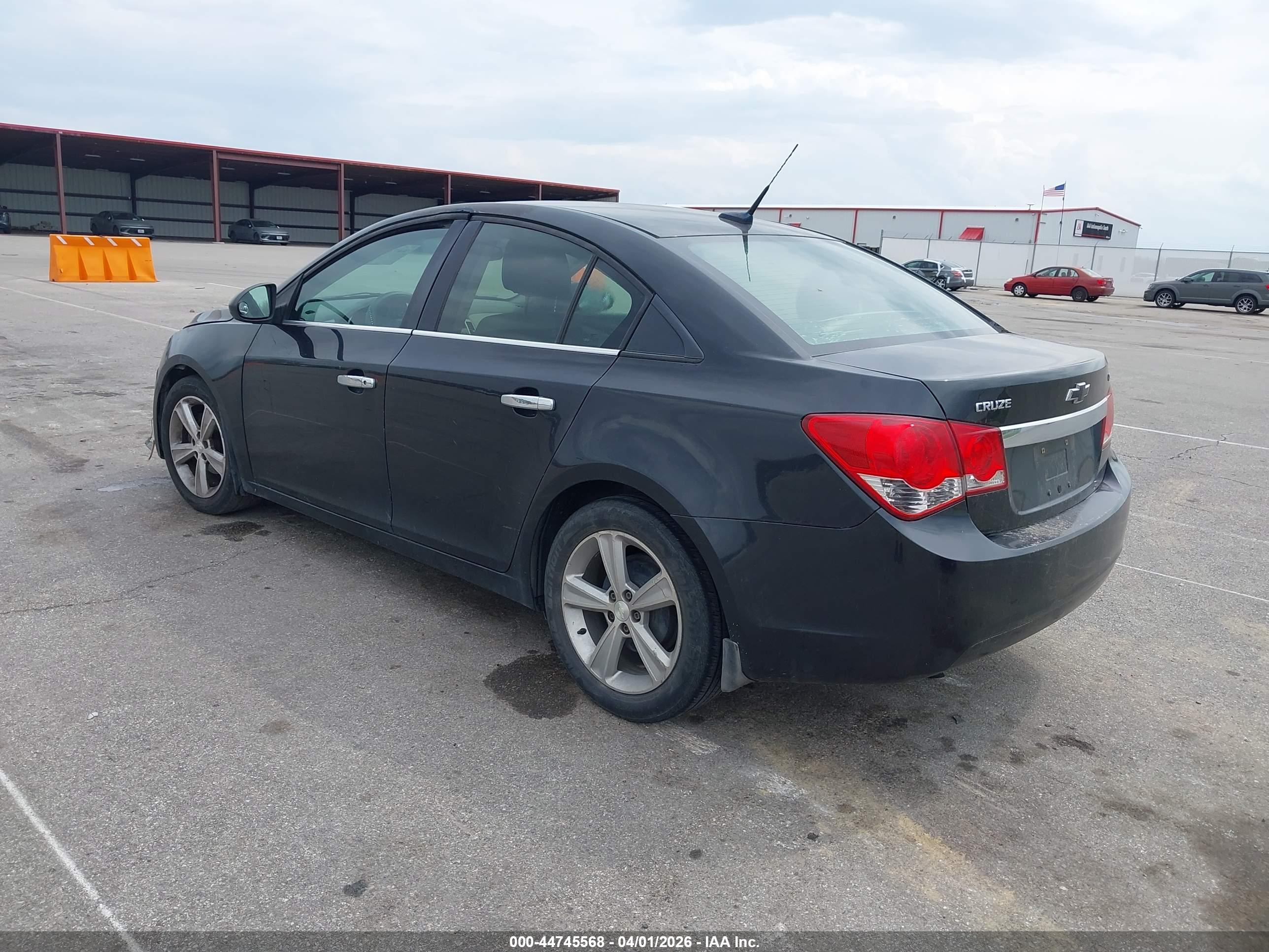 CHEVROLET CRUZE image 3