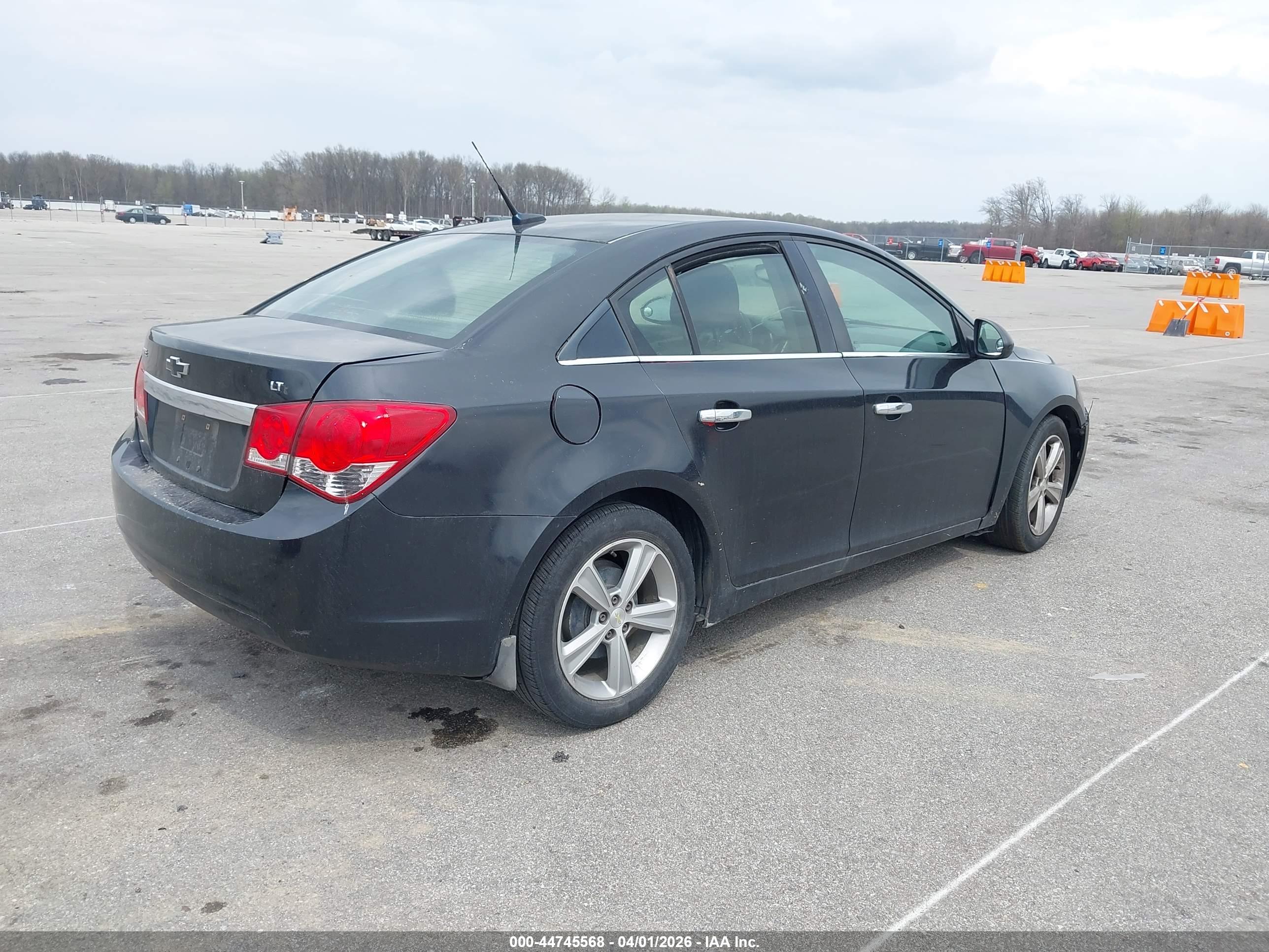CHEVROLET CRUZE image 4