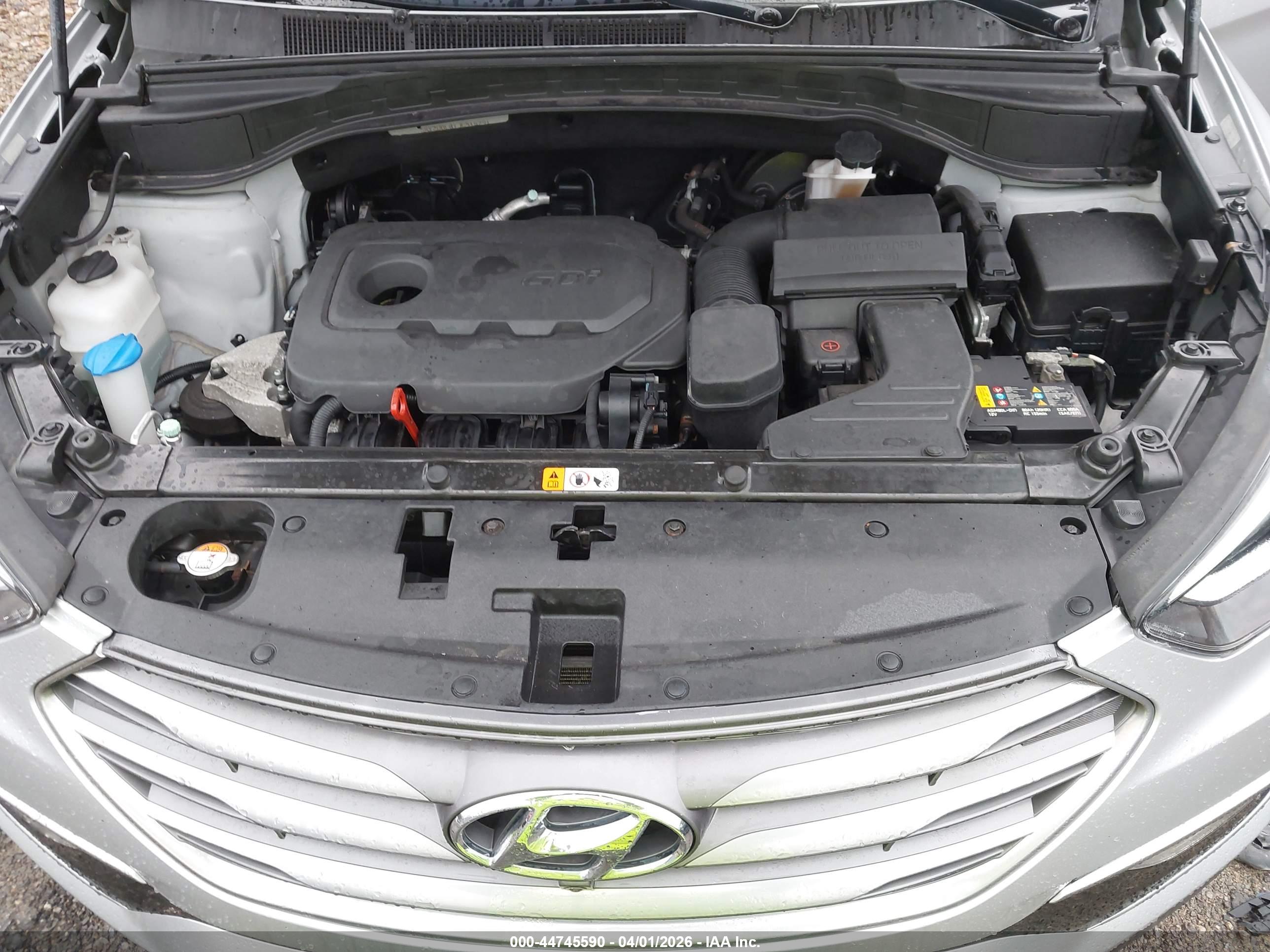 HYUNDAI SANTA image 10