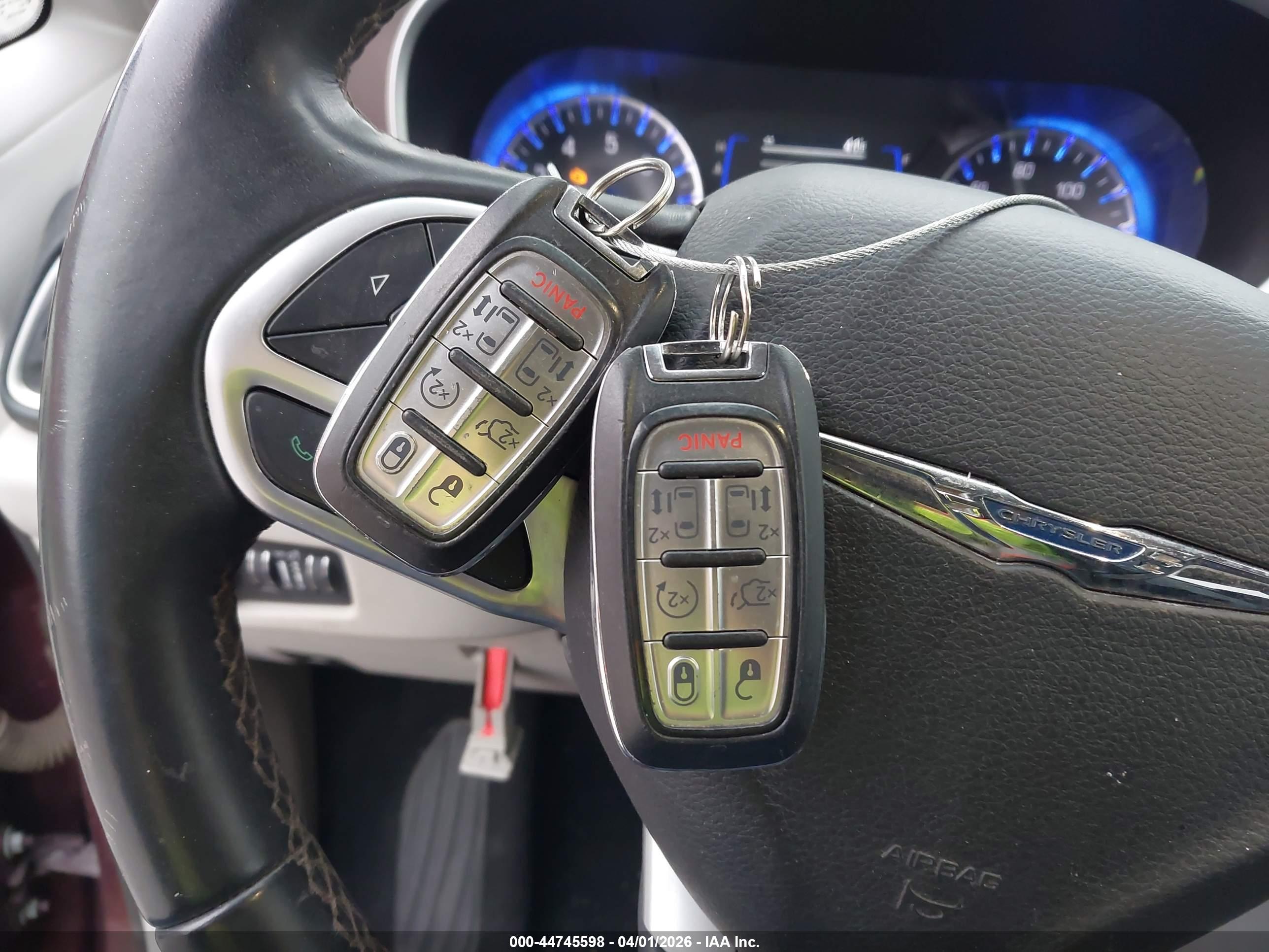 CHRYSLER PACIFICA image 11