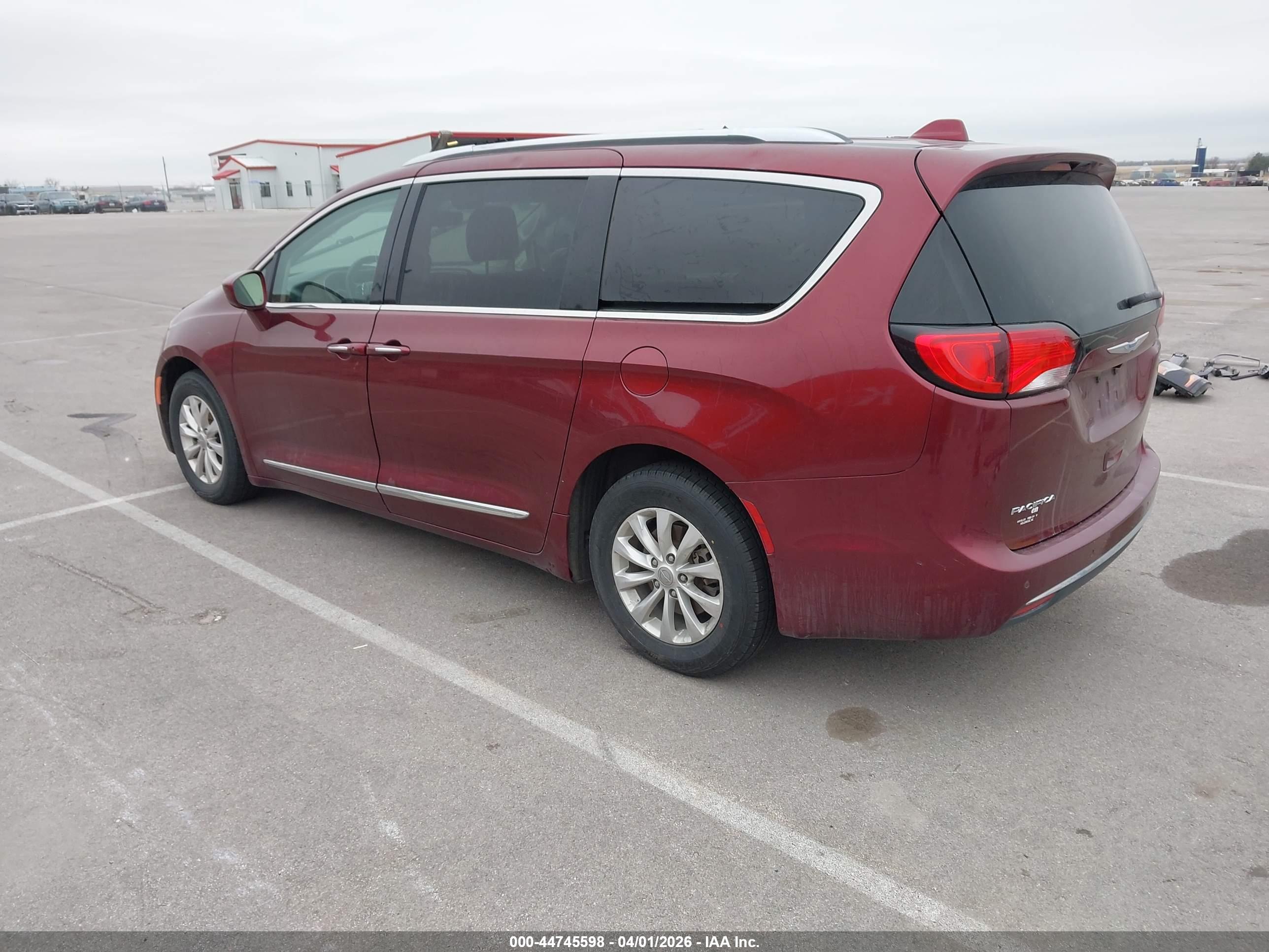 CHRYSLER PACIFICA image 3
