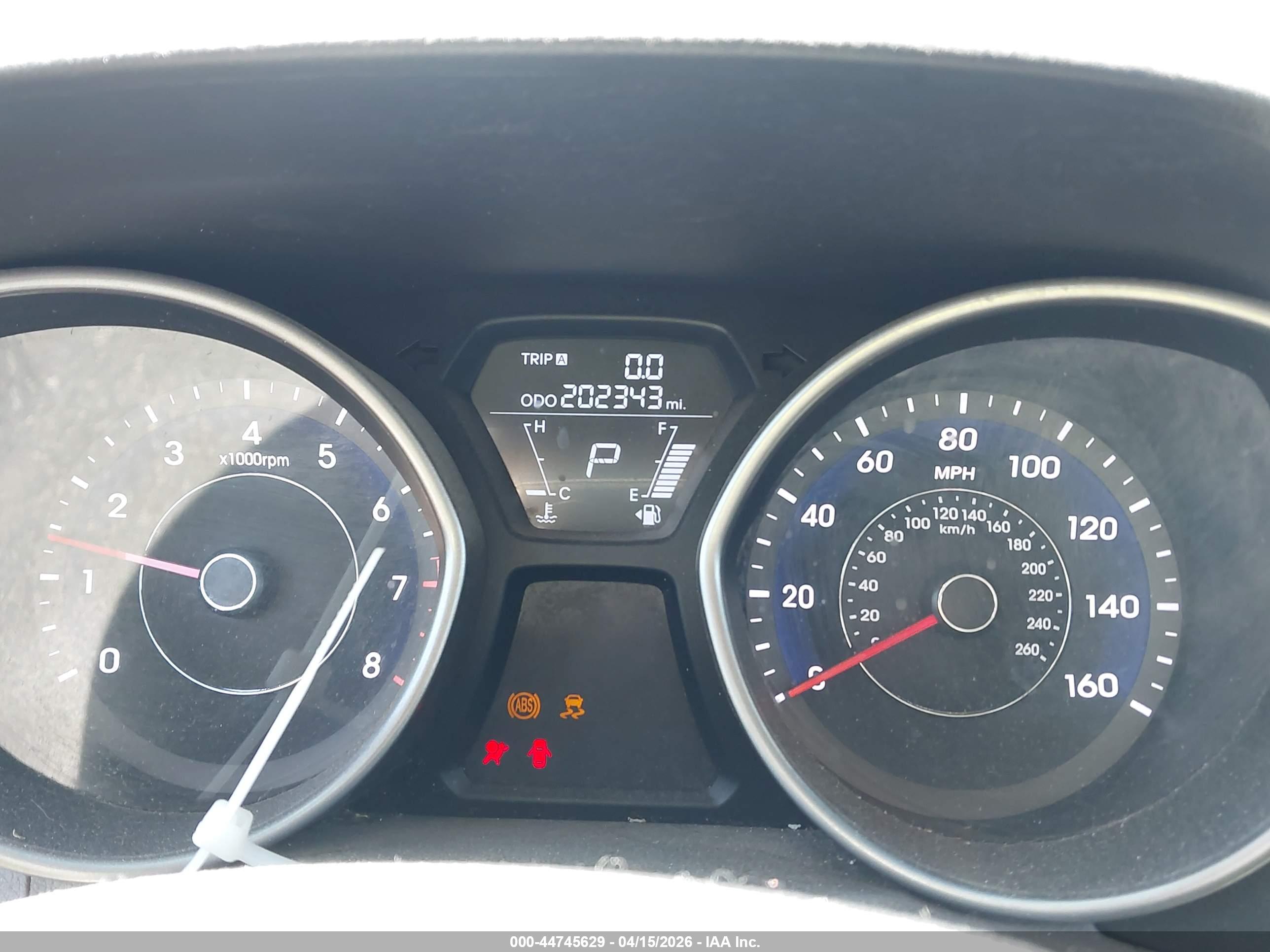 HYUNDAI ELANTRA image 7
