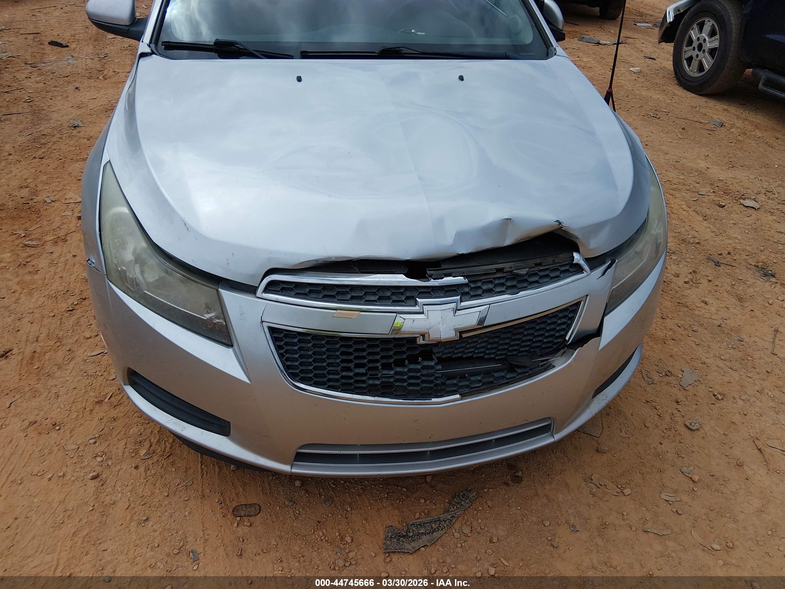 CHEVROLET CRUZE image 6