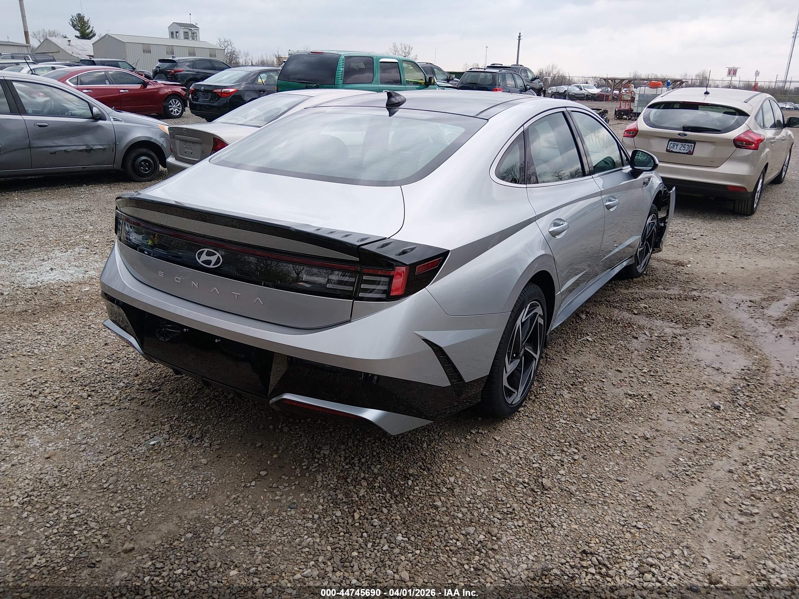 HYUNDAI SONATA image 4