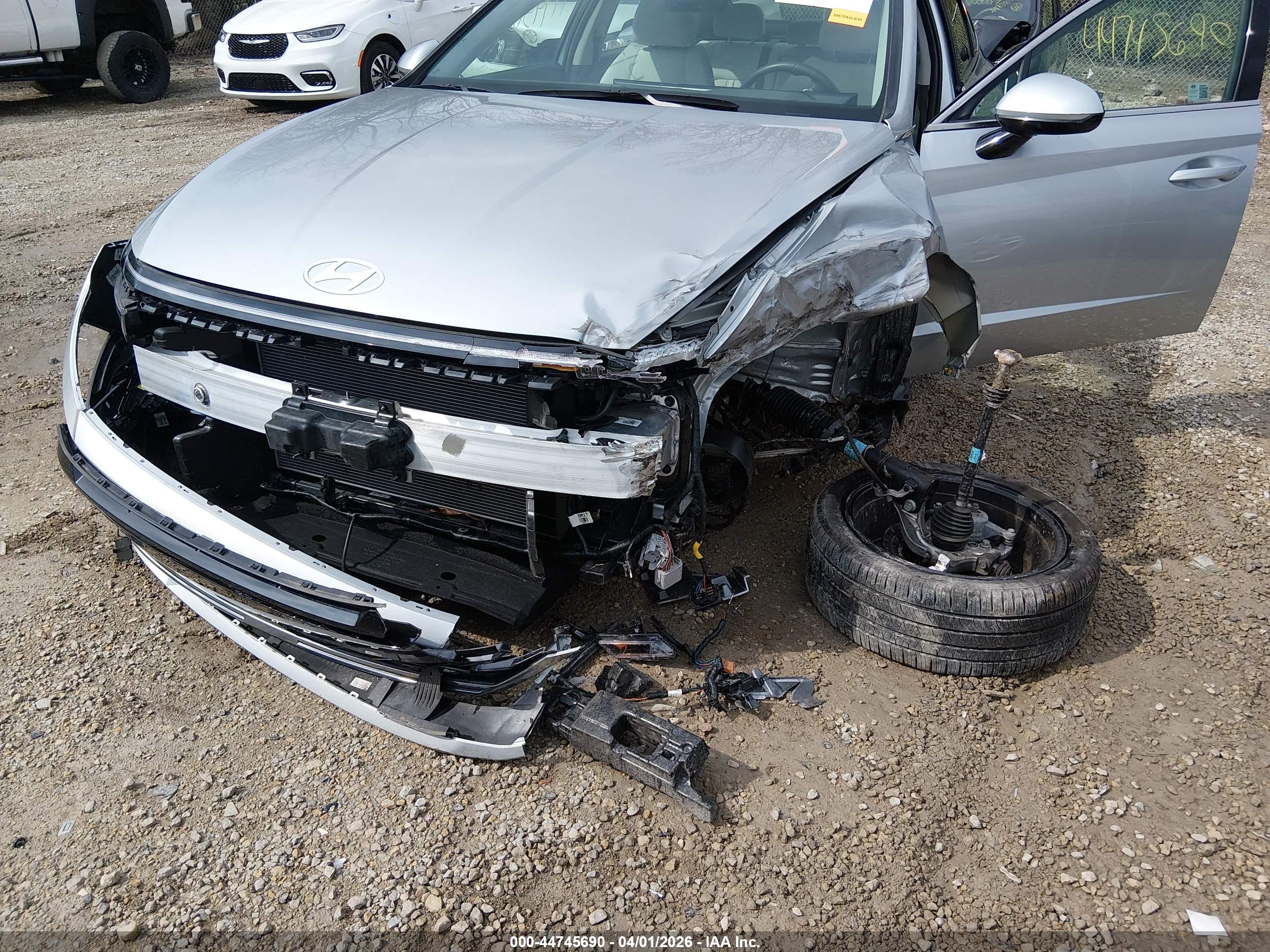 HYUNDAI SONATA image 6