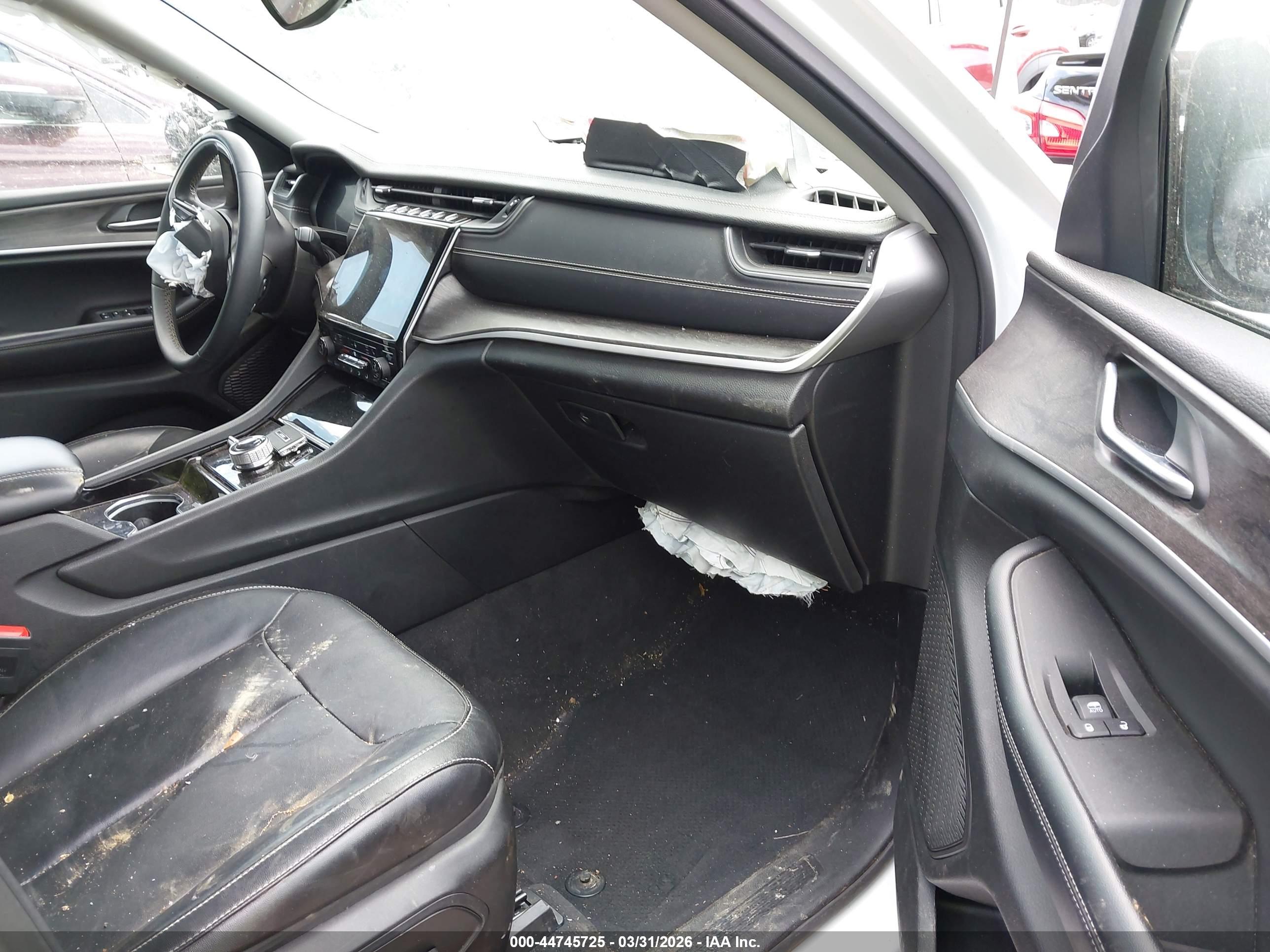 JEEP GRAND image 5