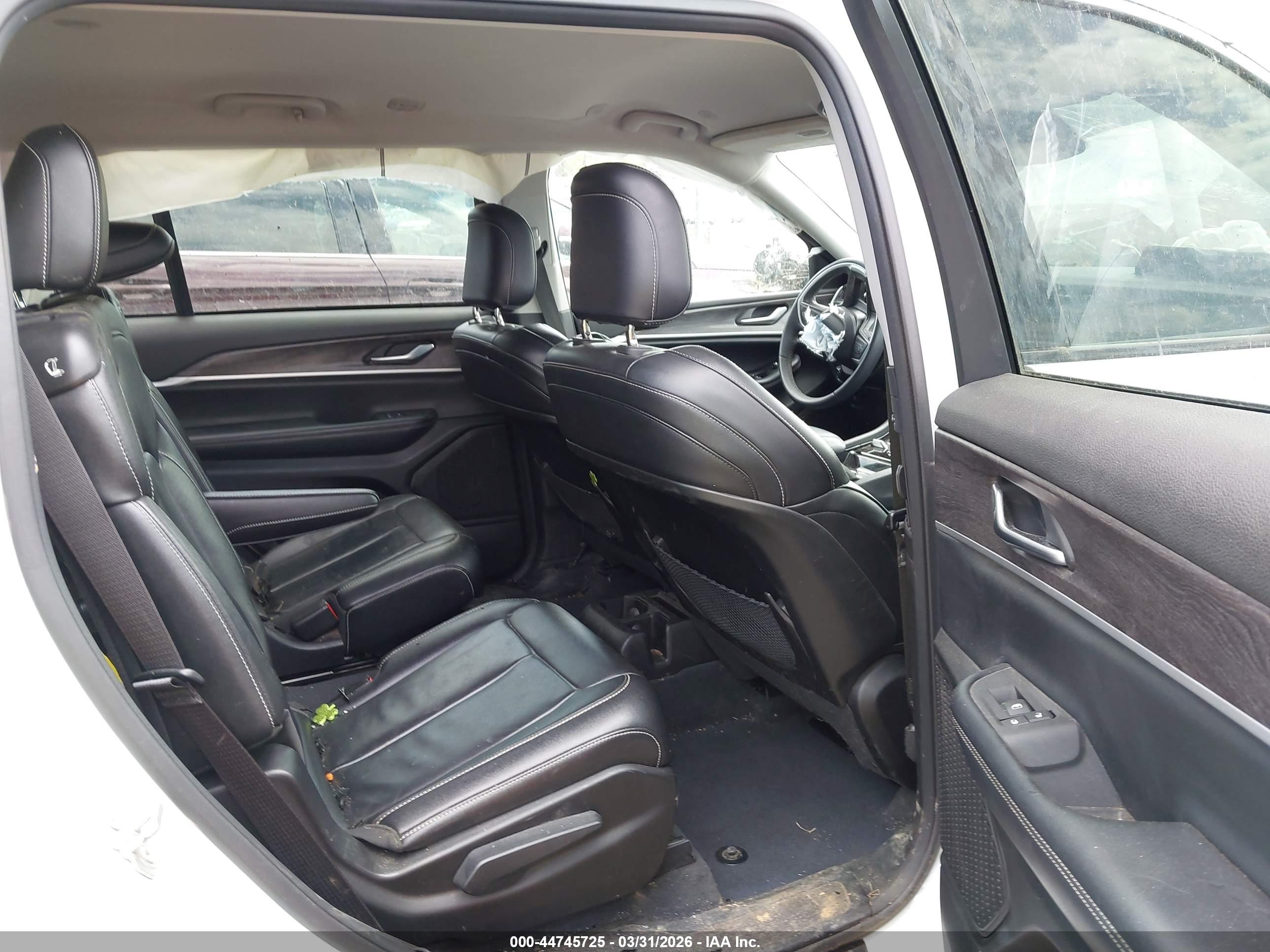 JEEP GRAND image 8