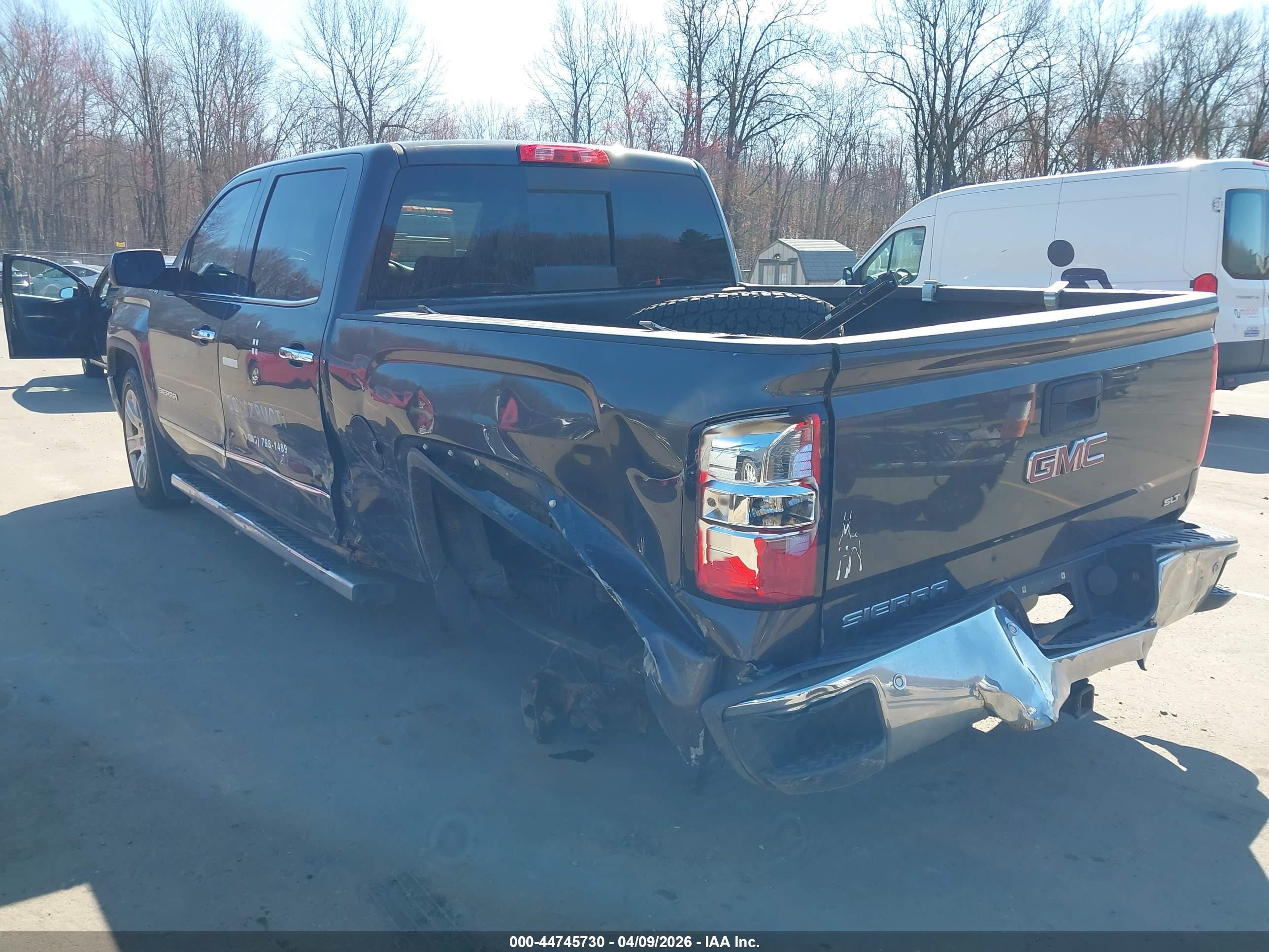 GMC SIERRA image 3