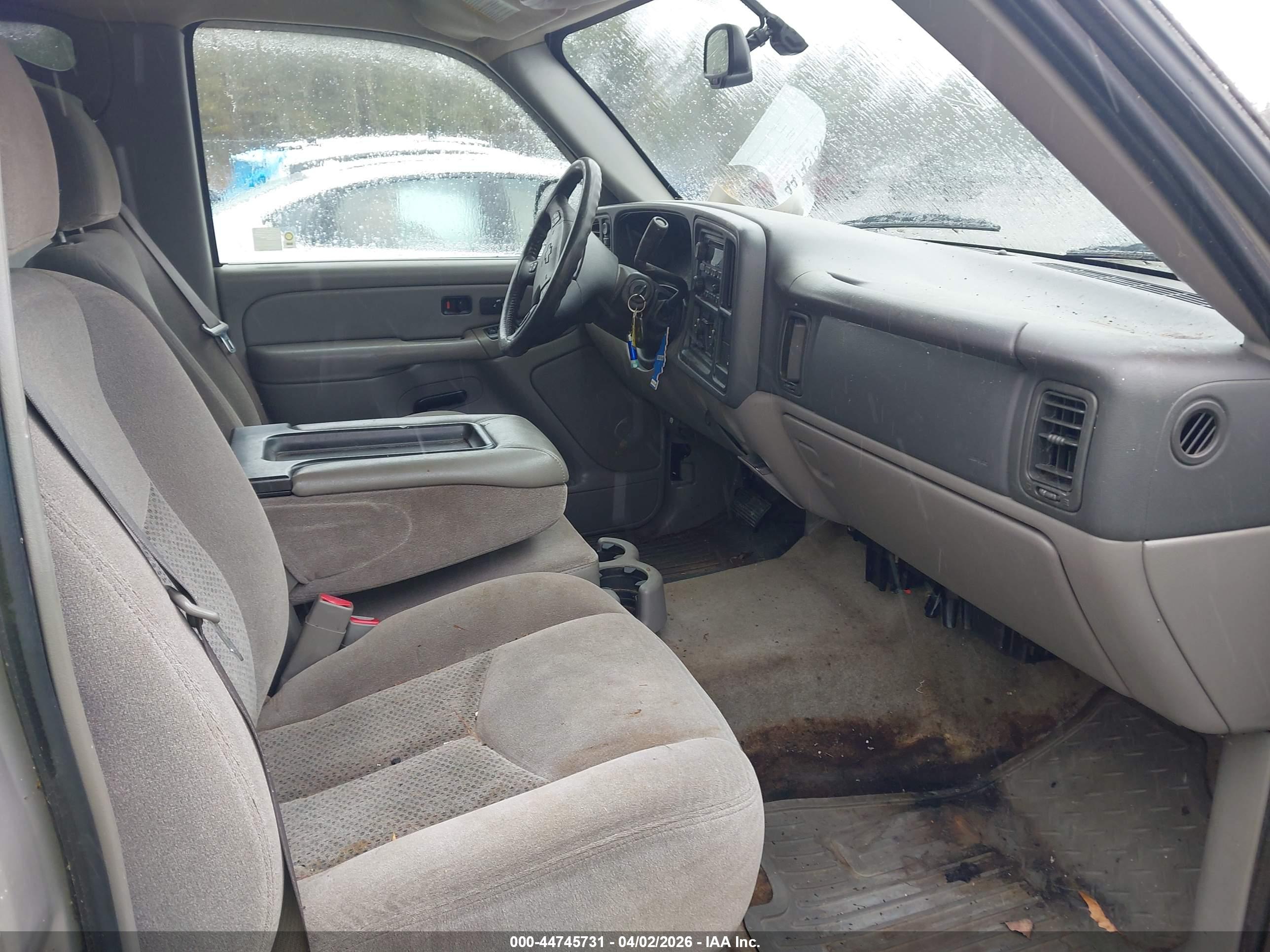 CHEVROLET SUBURBAN image 5