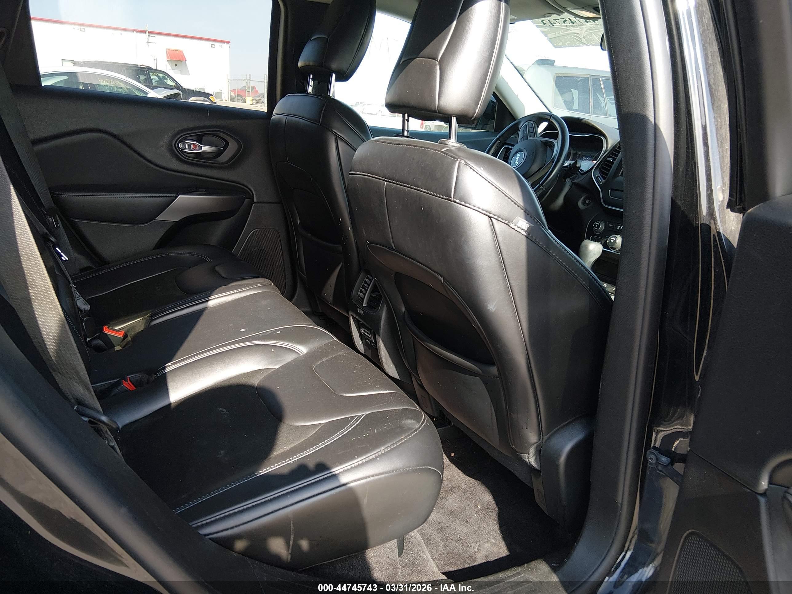JEEP CHEROKEE image 8