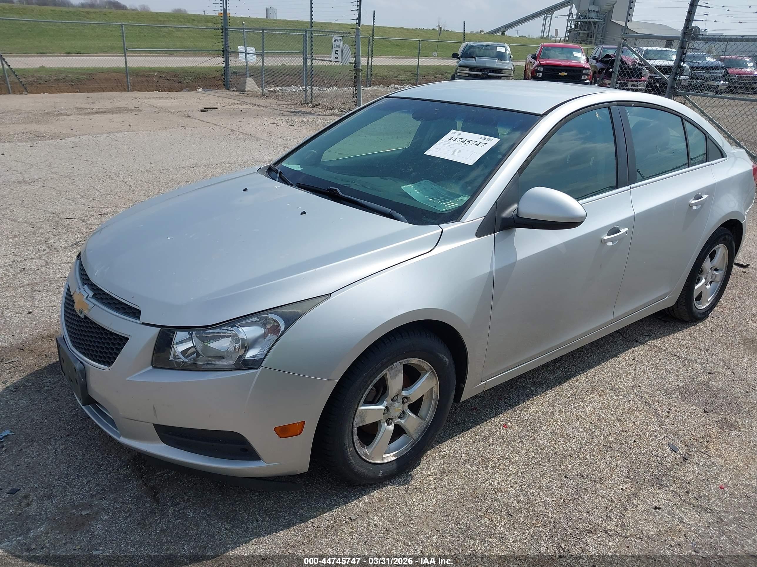 CHEVROLET CRUZE image 2