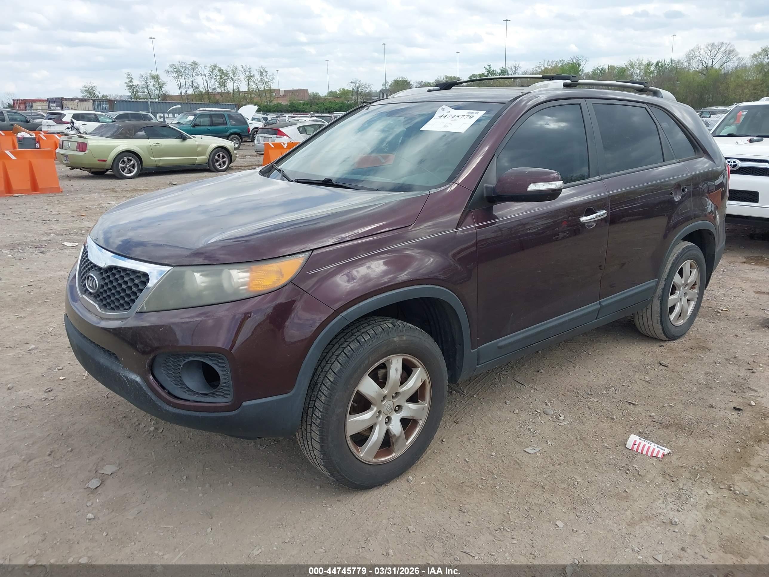 KIA SORENTO image 2