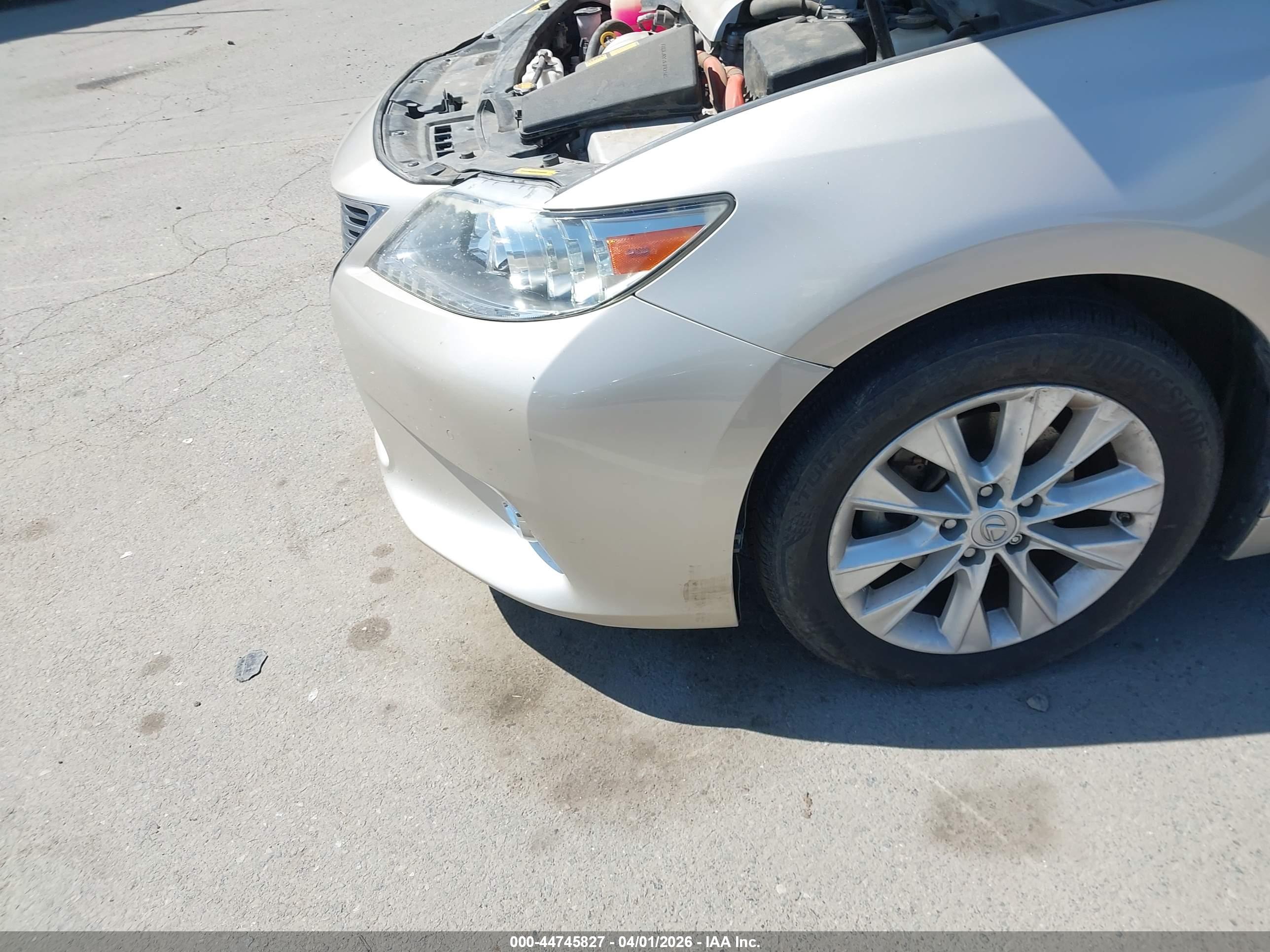 LEXUS ES image 6
