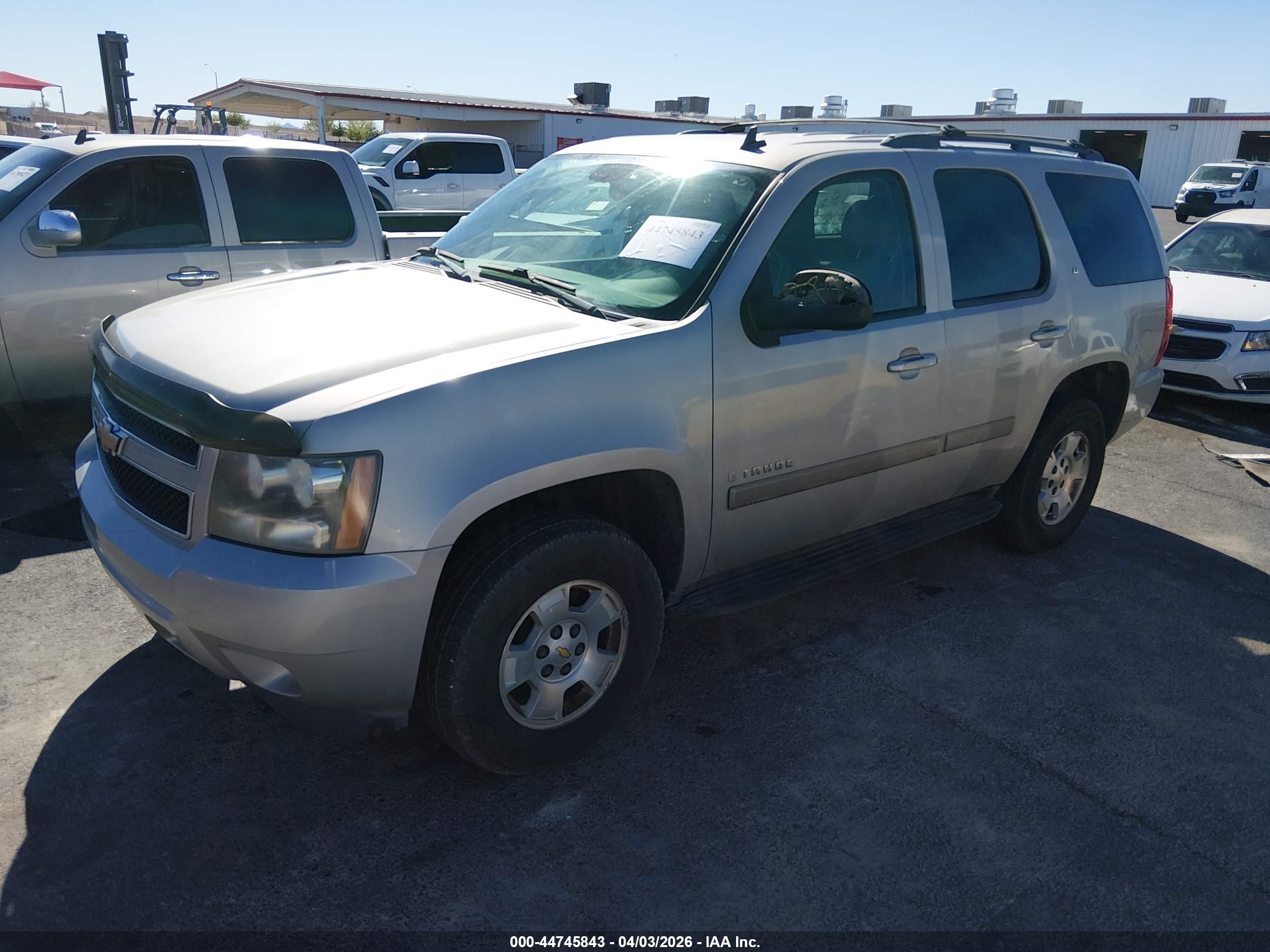 CHEVROLET TAHOE image 2