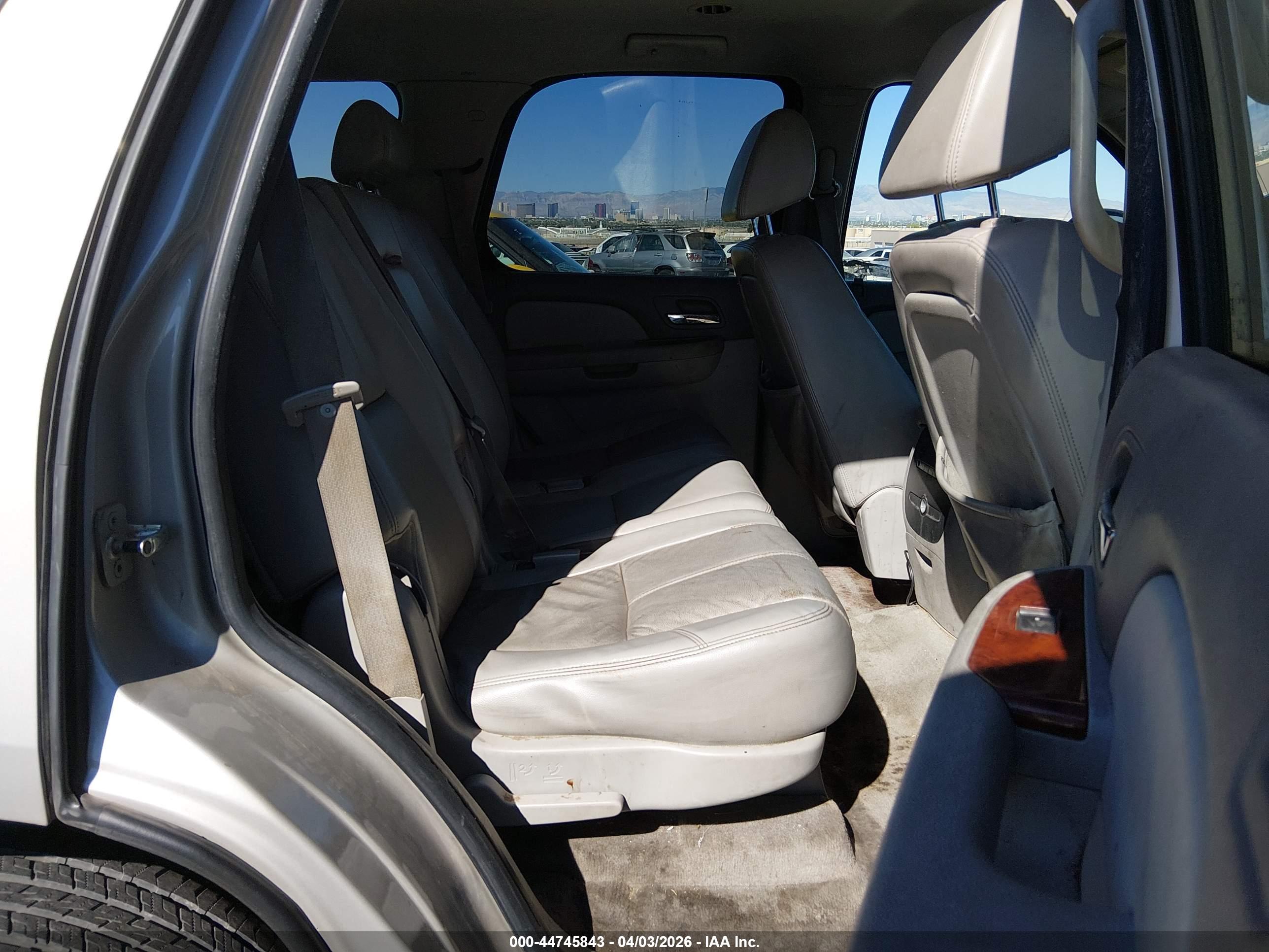 CHEVROLET TAHOE image 8