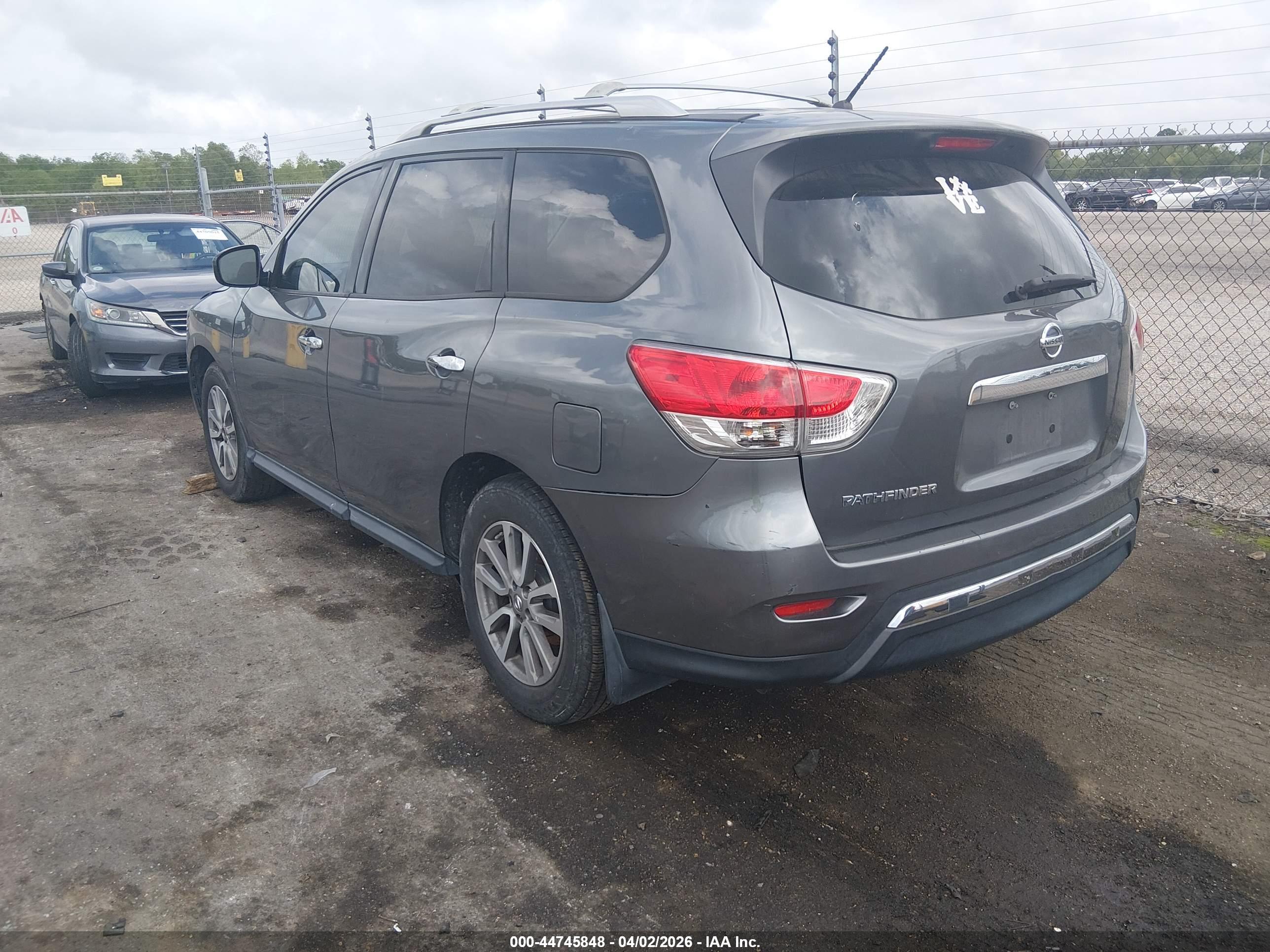 NISSAN PATHFINDER image 3