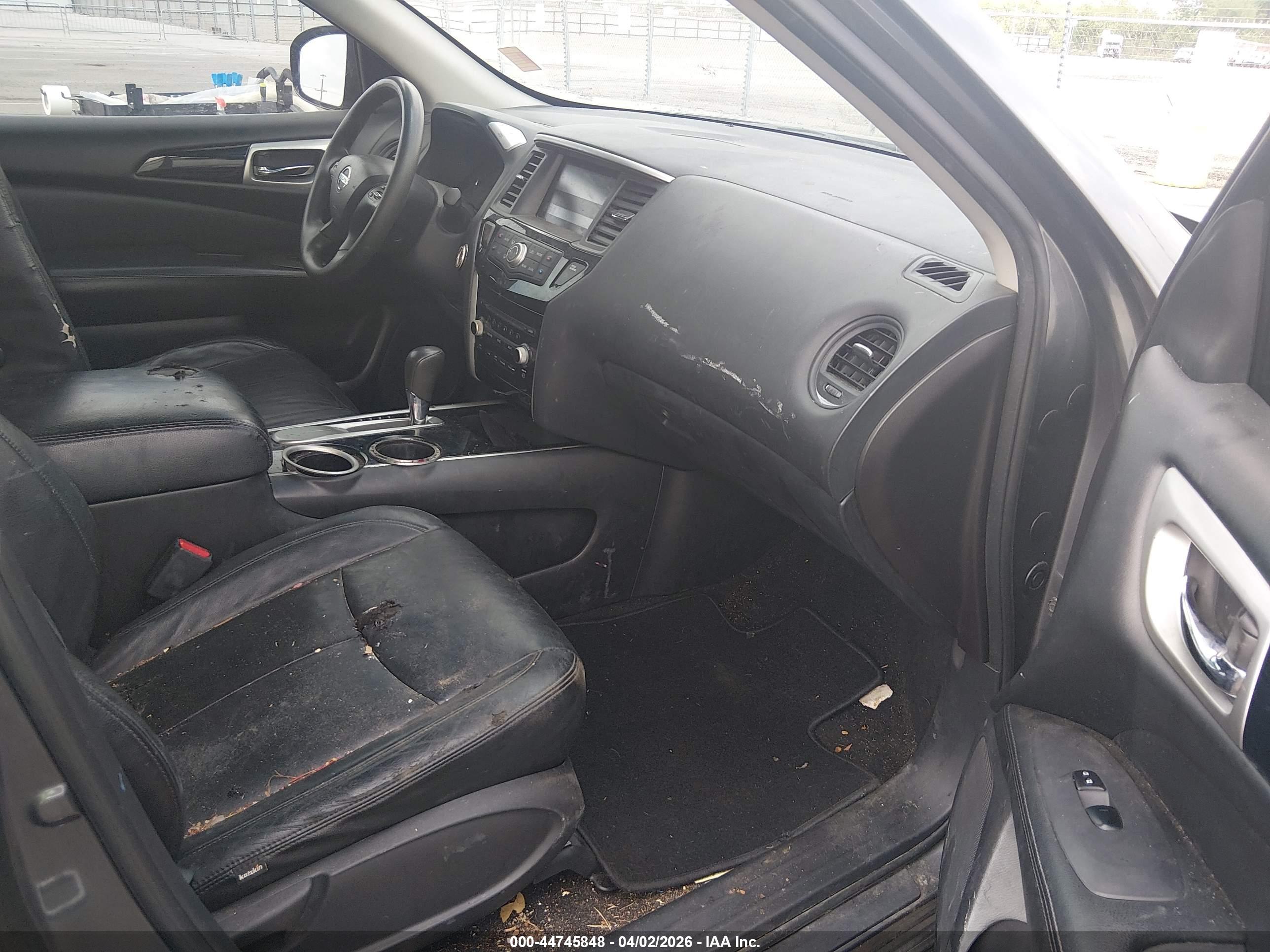 NISSAN PATHFINDER image 5