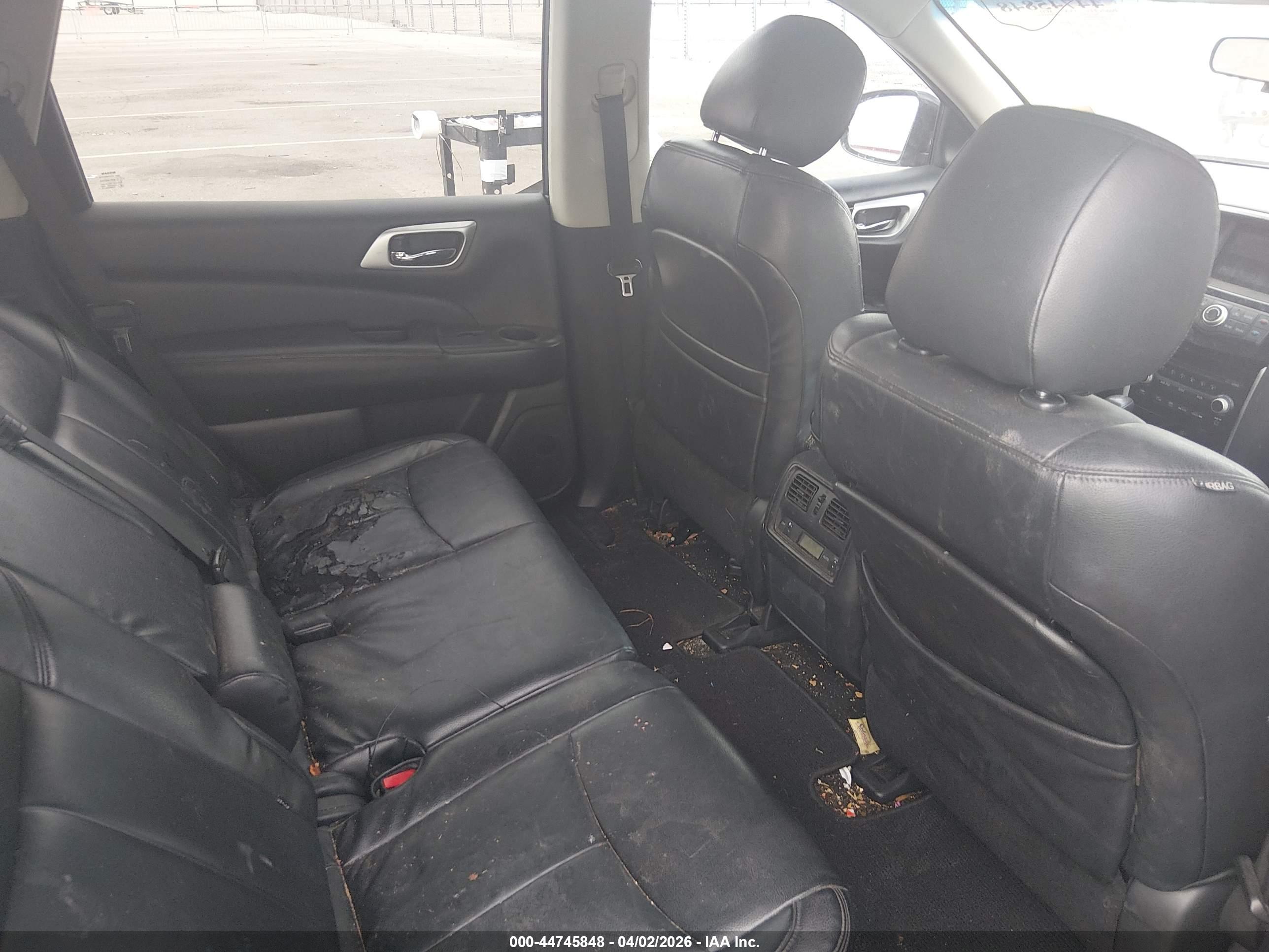 NISSAN PATHFINDER image 8