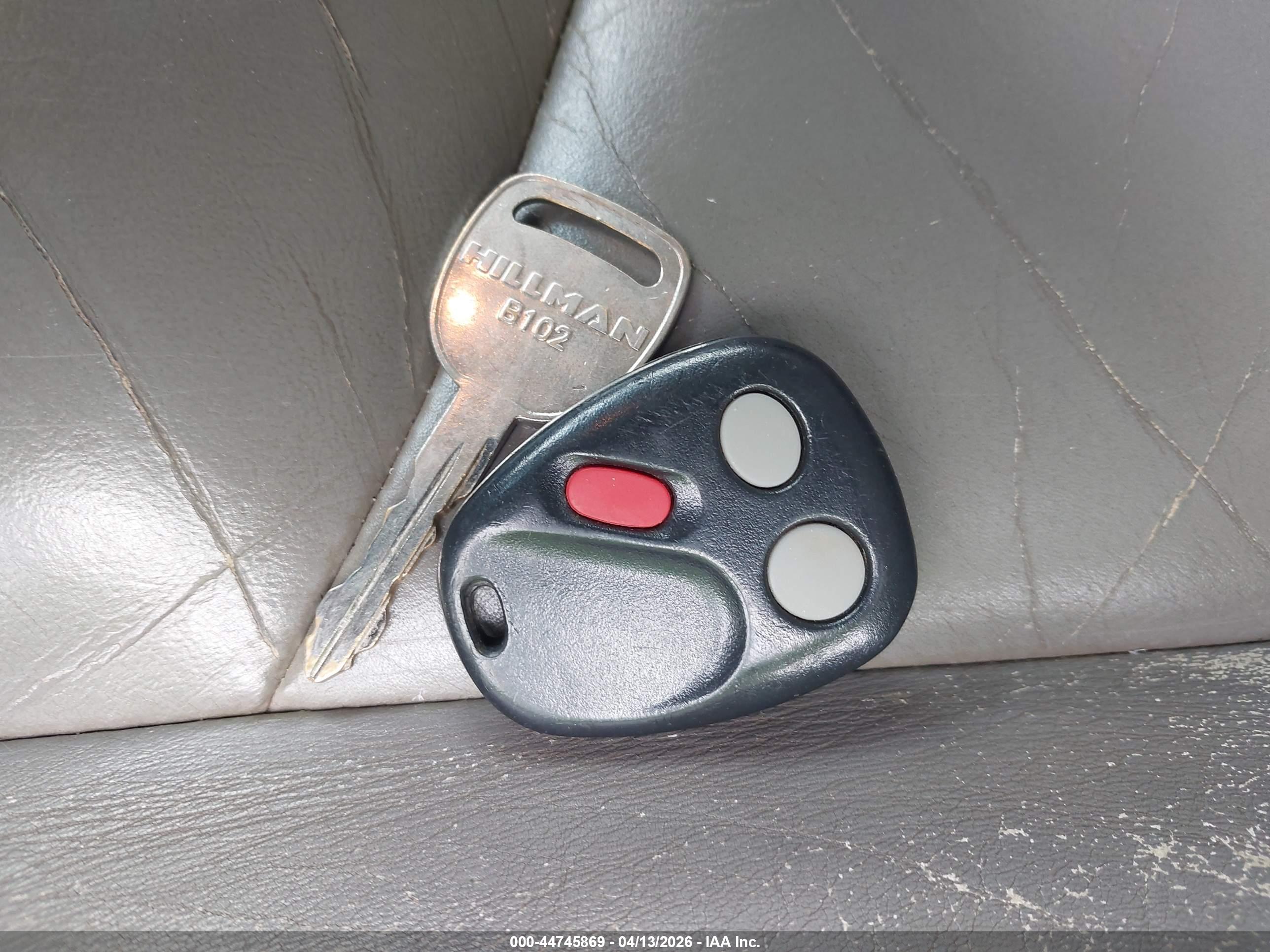 GMC SIERRA image 11