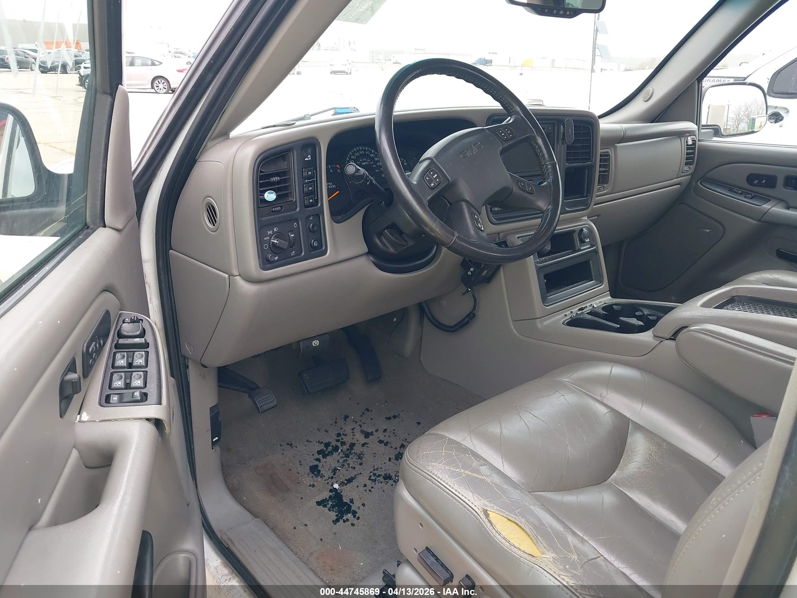 GMC SIERRA image 8