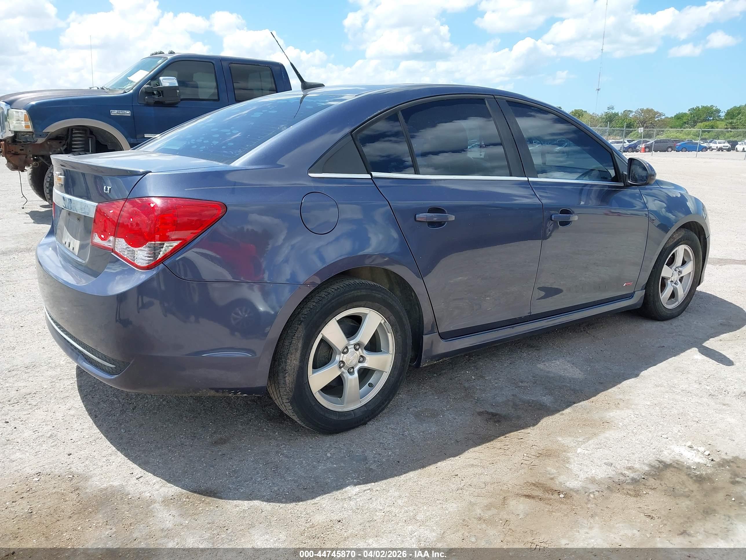 CHEVROLET CRUZE image 4