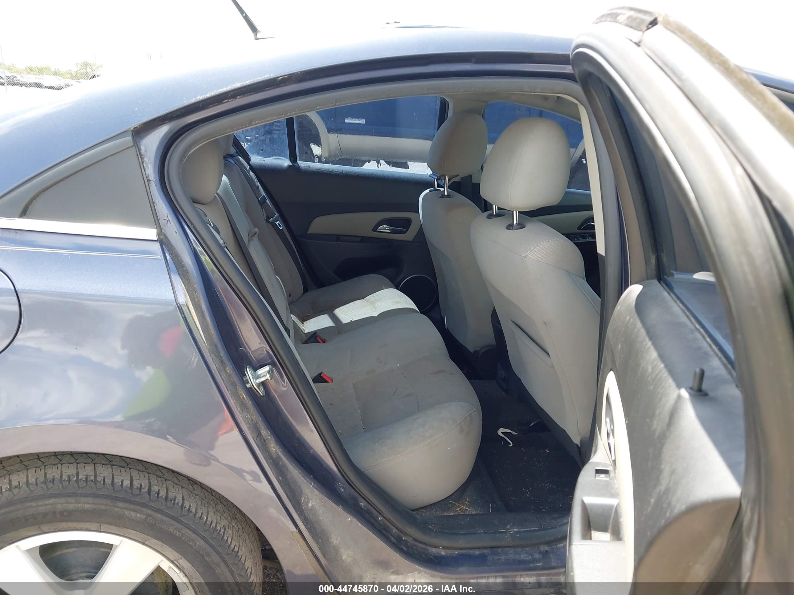 CHEVROLET CRUZE image 8