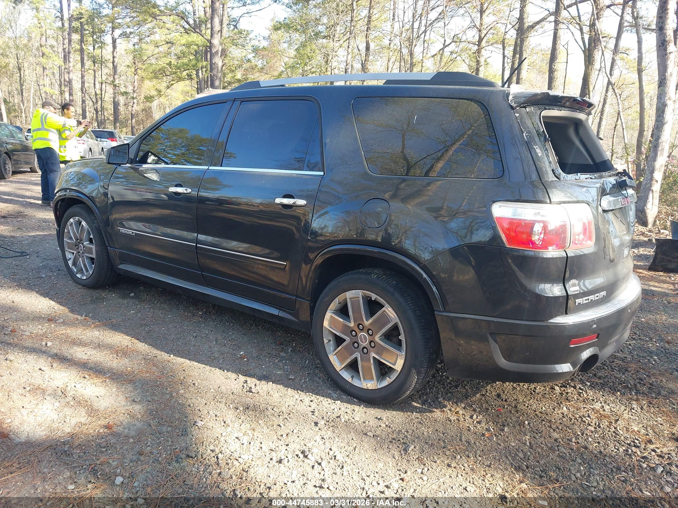 GMC ACADIA image 3