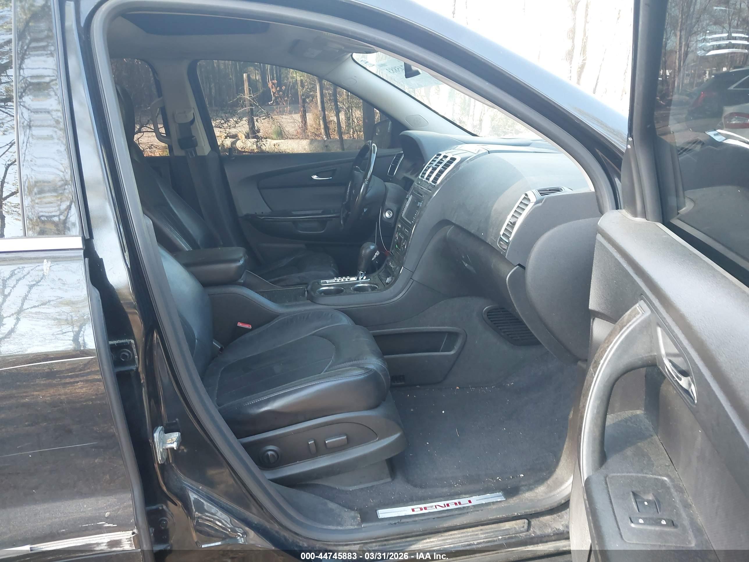 GMC ACADIA image 5