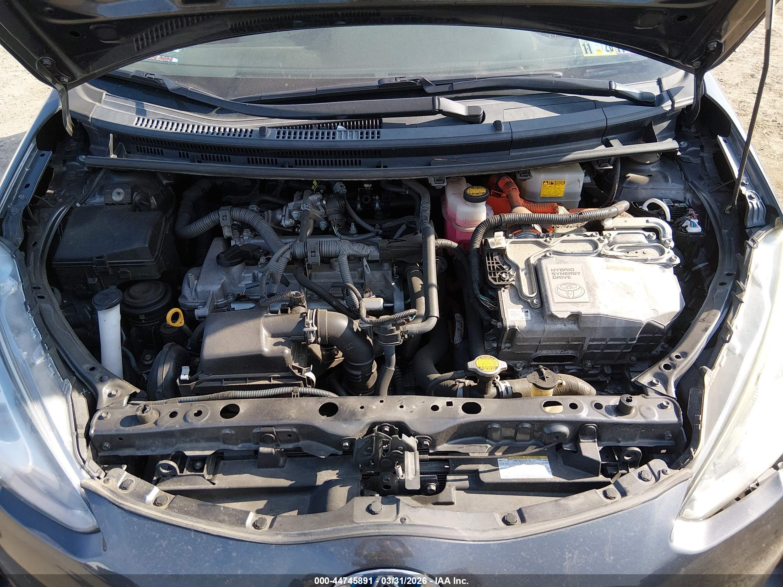 TOYOTA PRIUS image 10