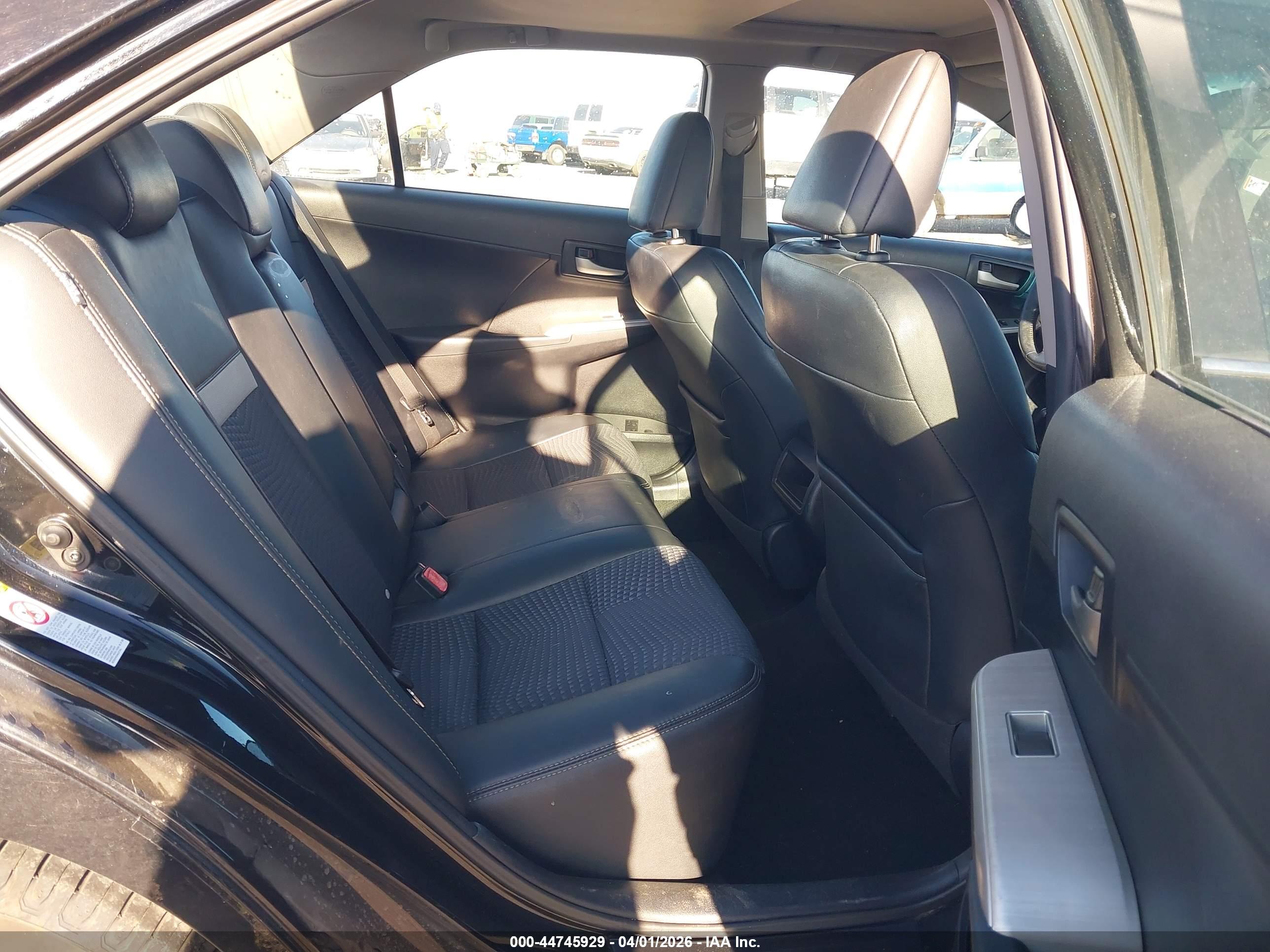 TOYOTA CAMRY image 8