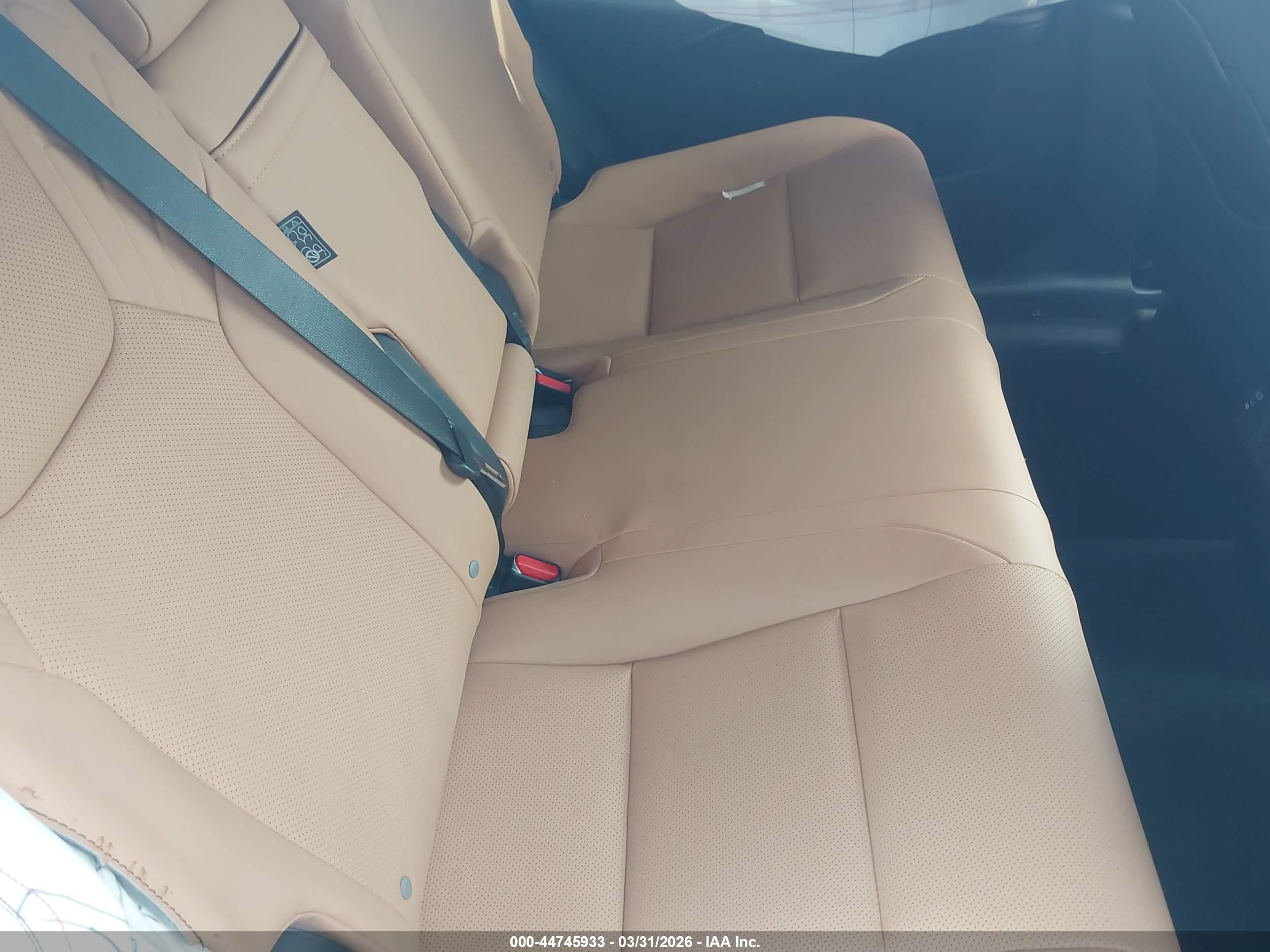 LEXUS RX image 8