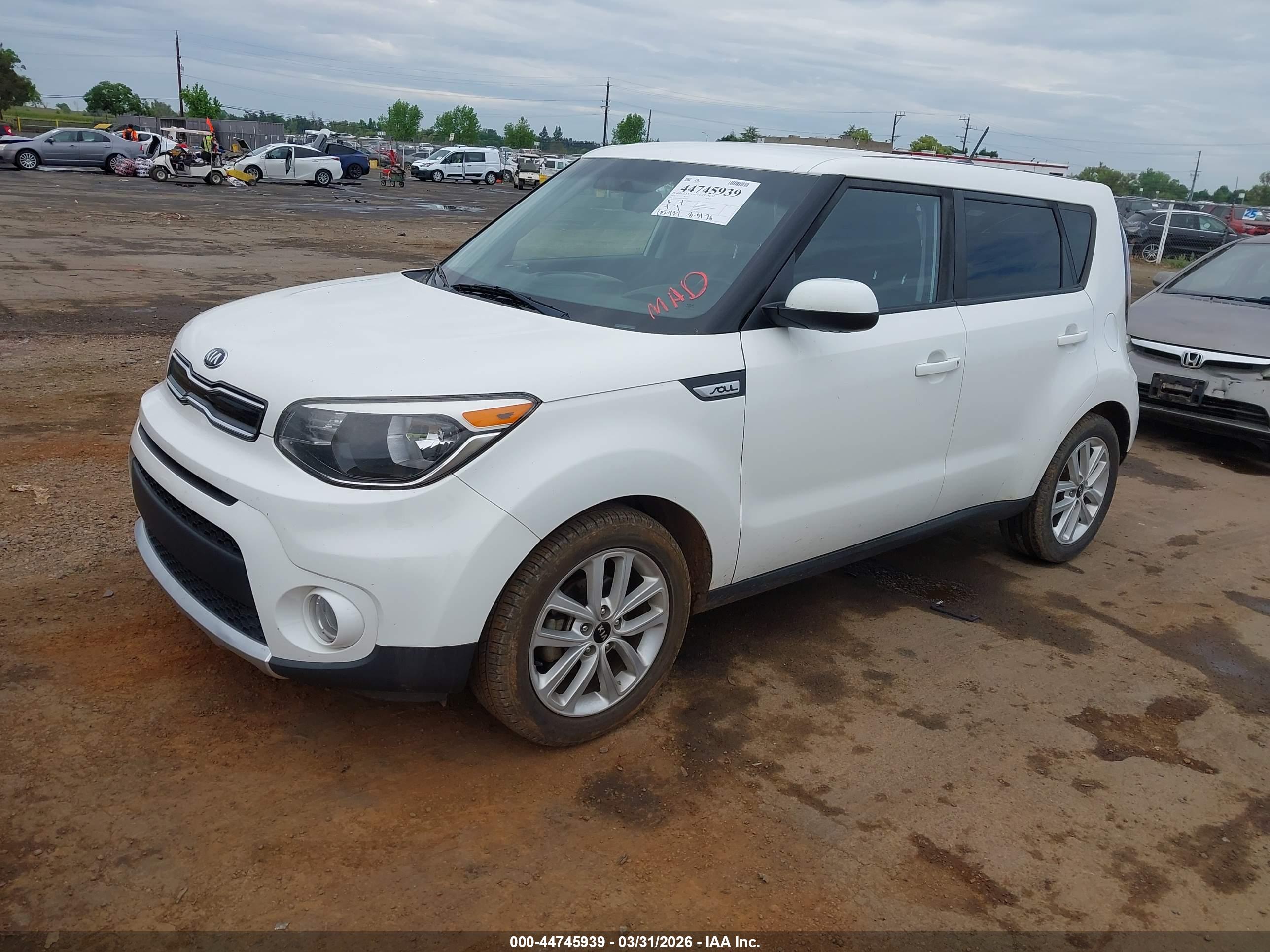 KIA SOUL image 2