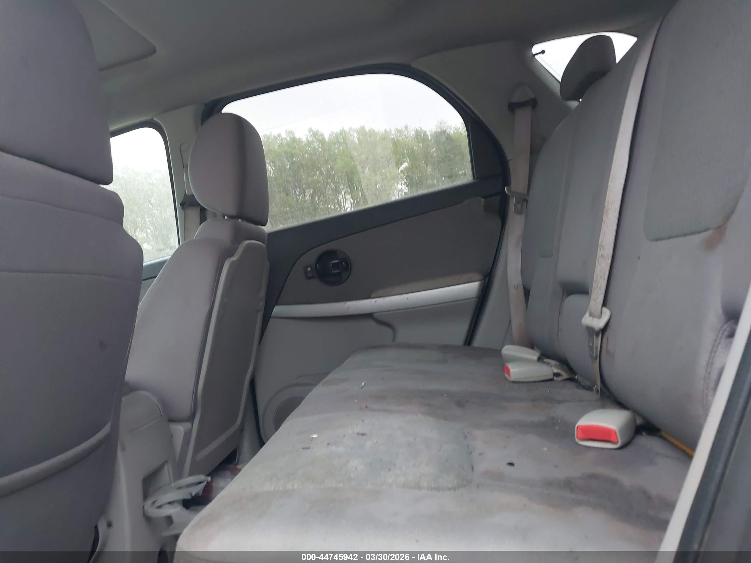 CHEVROLET EQUINOX image 8