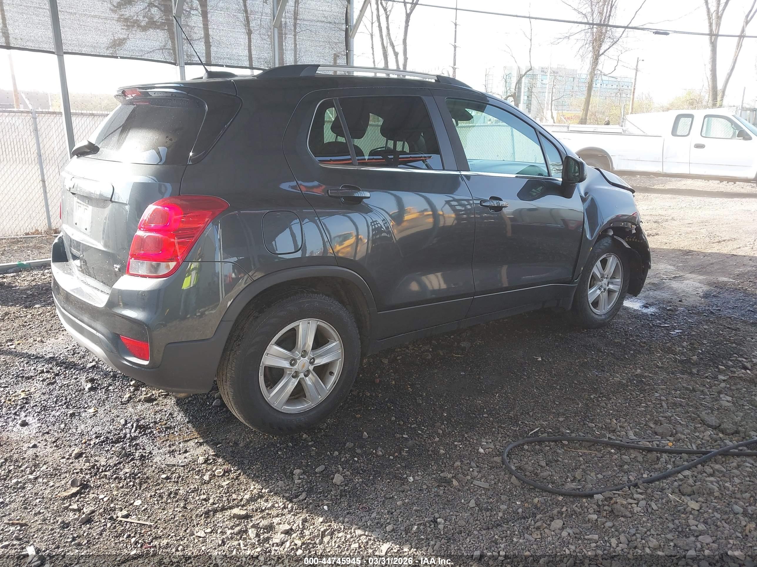 CHEVROLET TRAX image 4