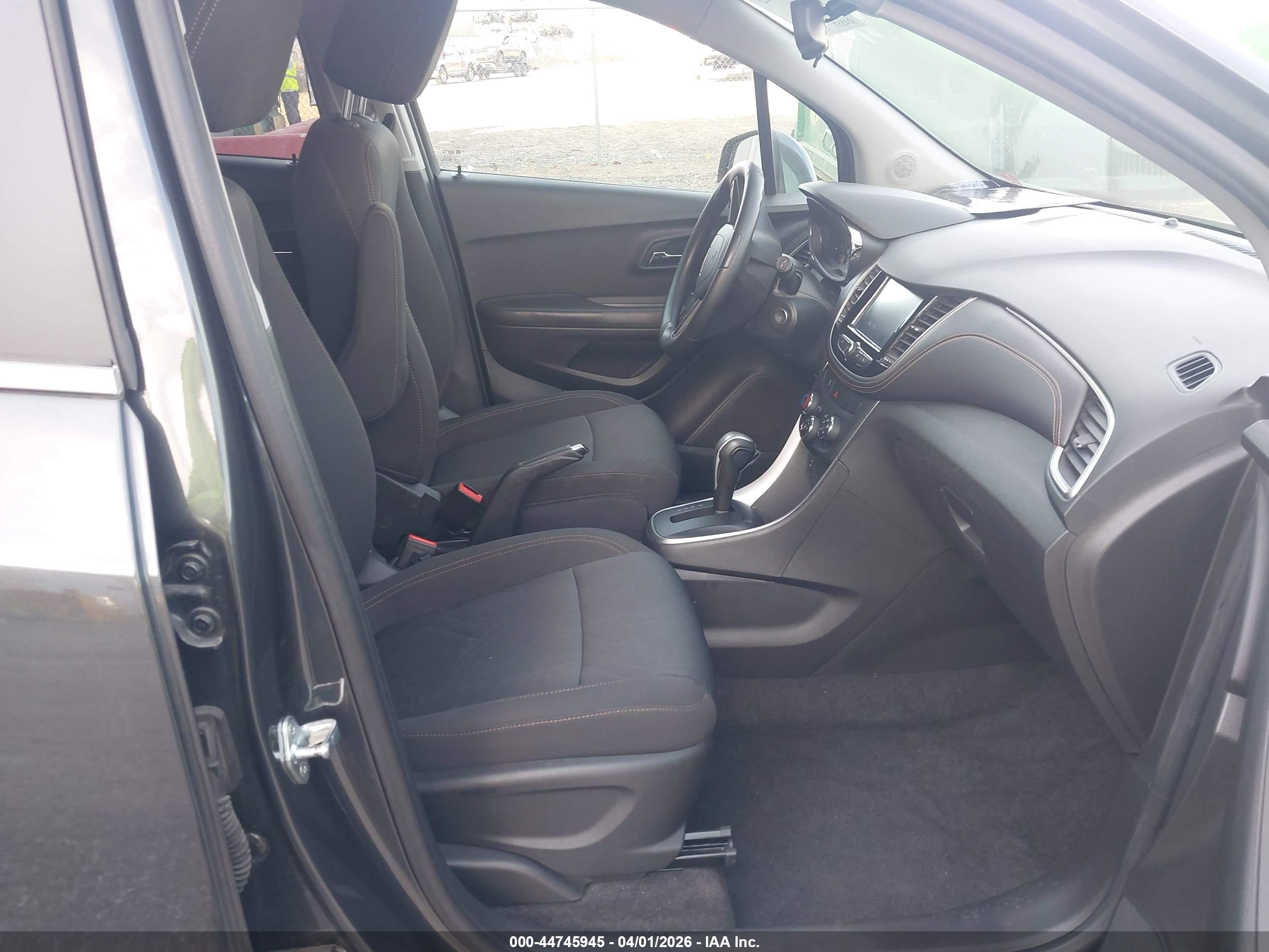 CHEVROLET TRAX image 5