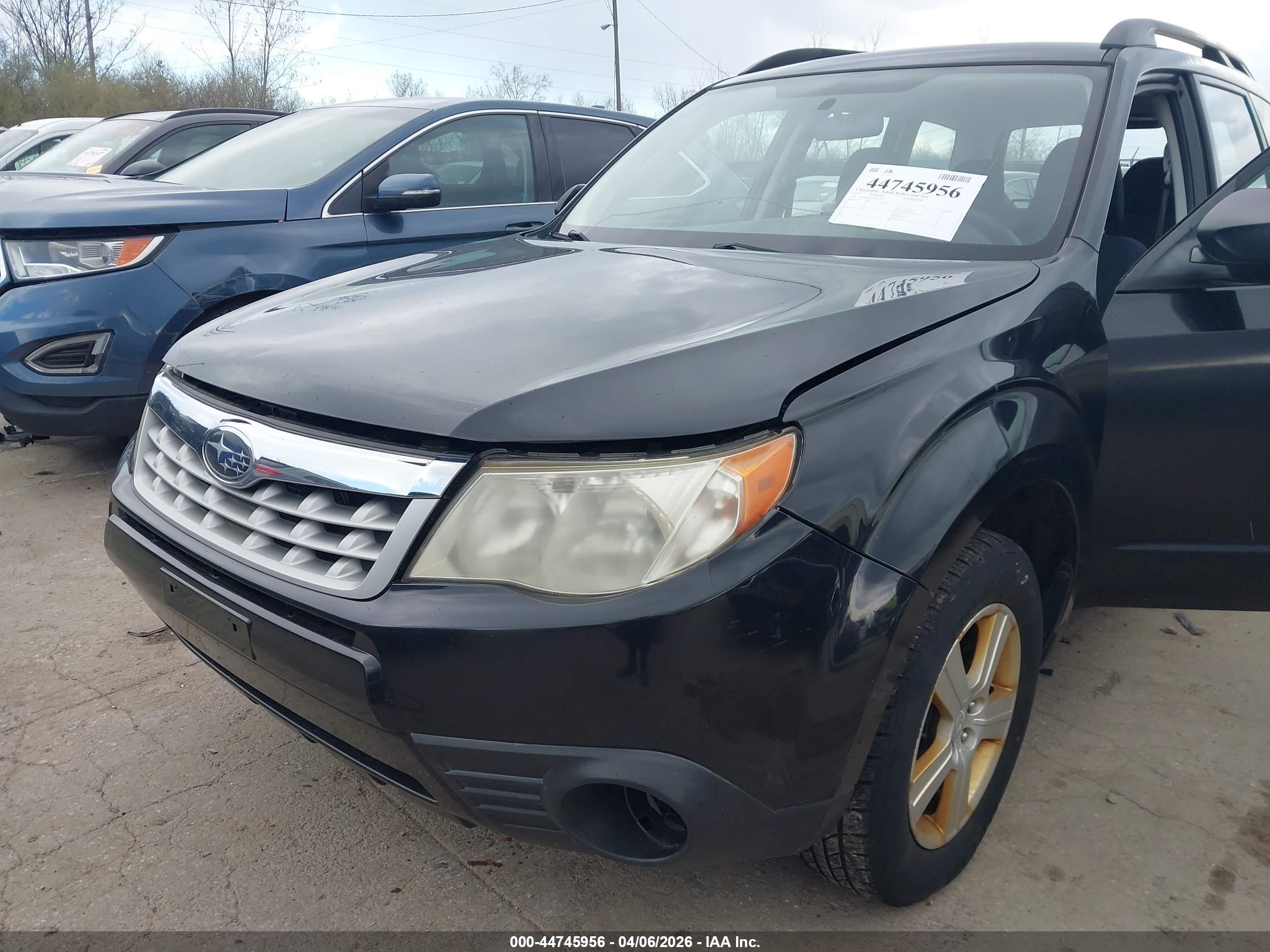SUBARU FORESTER image 6
