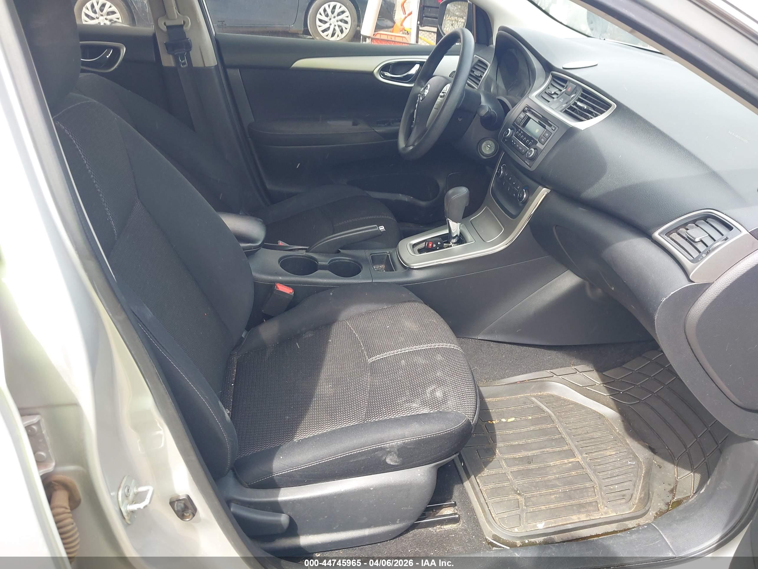 NISSAN SENTRA image 5