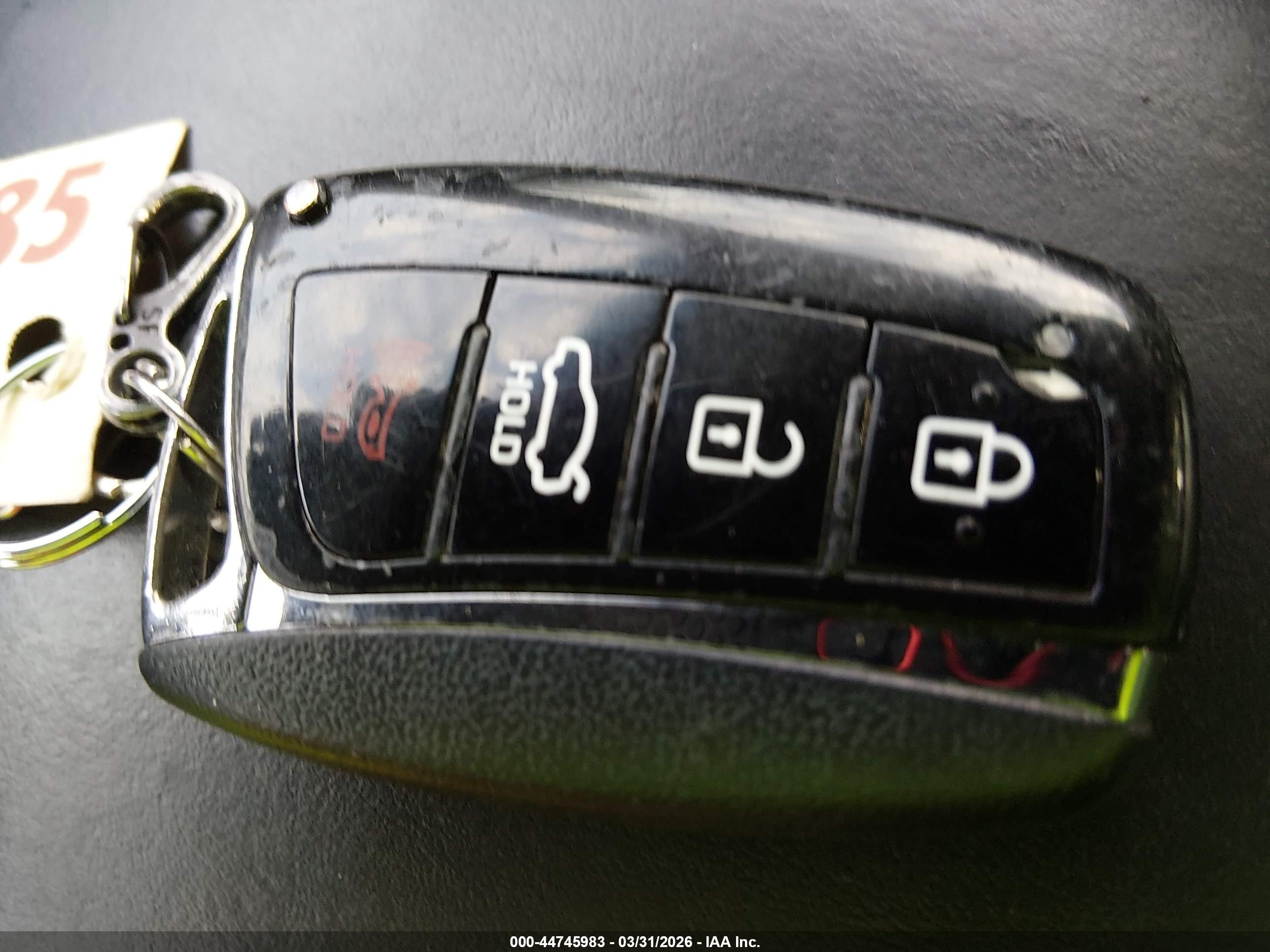 HYUNDAI AZERA image 11