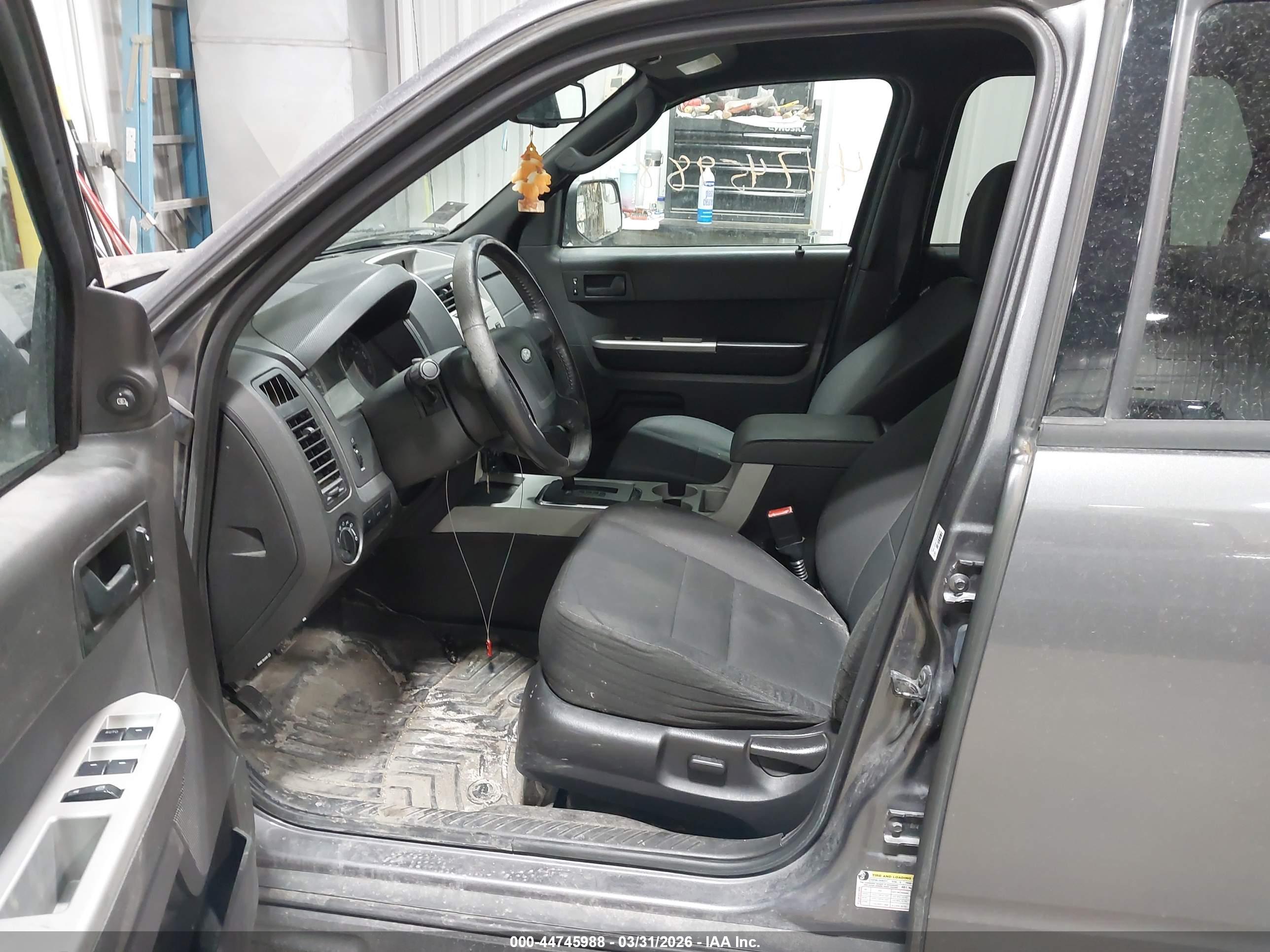 FORD ESCAPE image 5