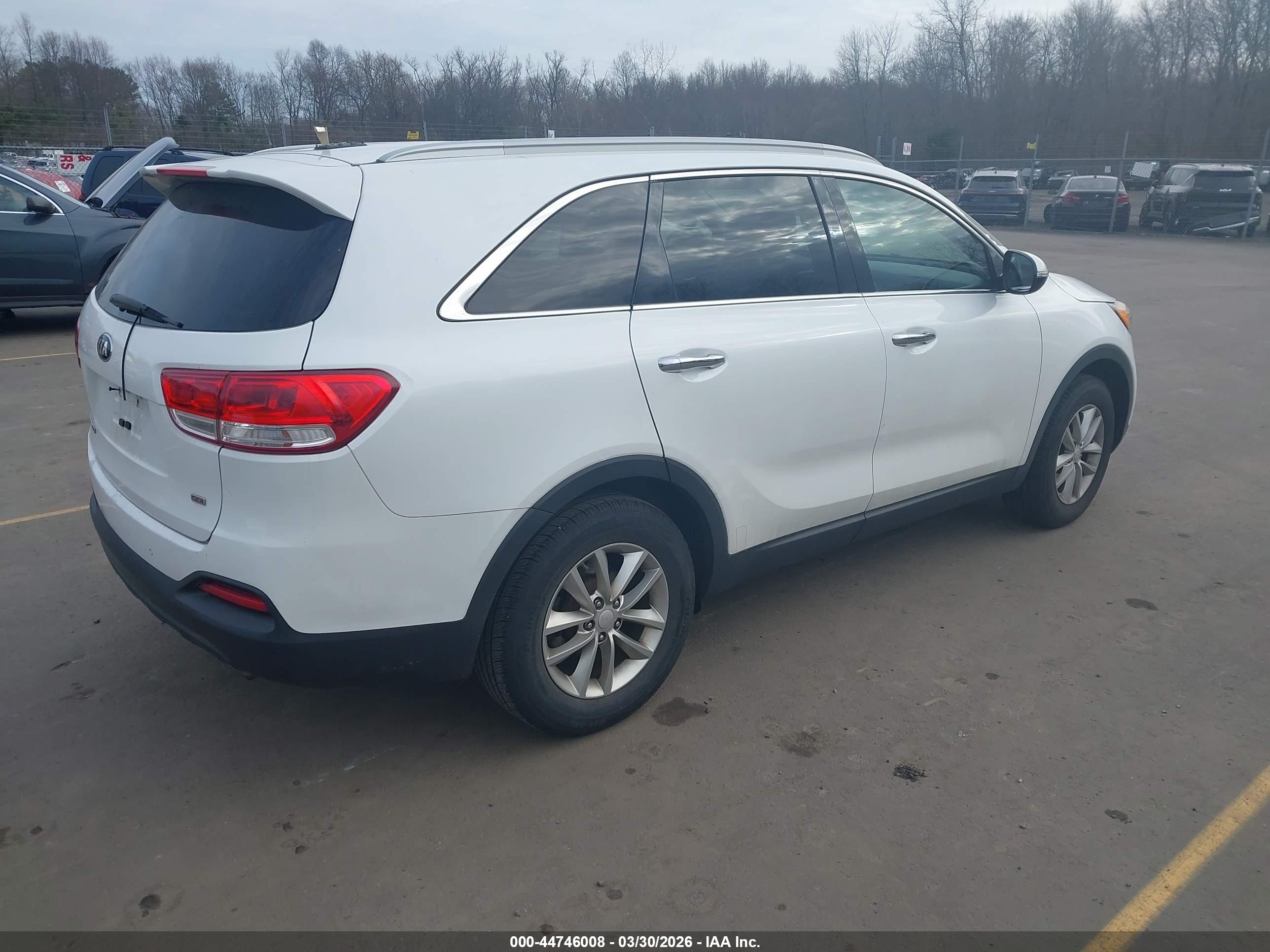 KIA SORENTO image 4