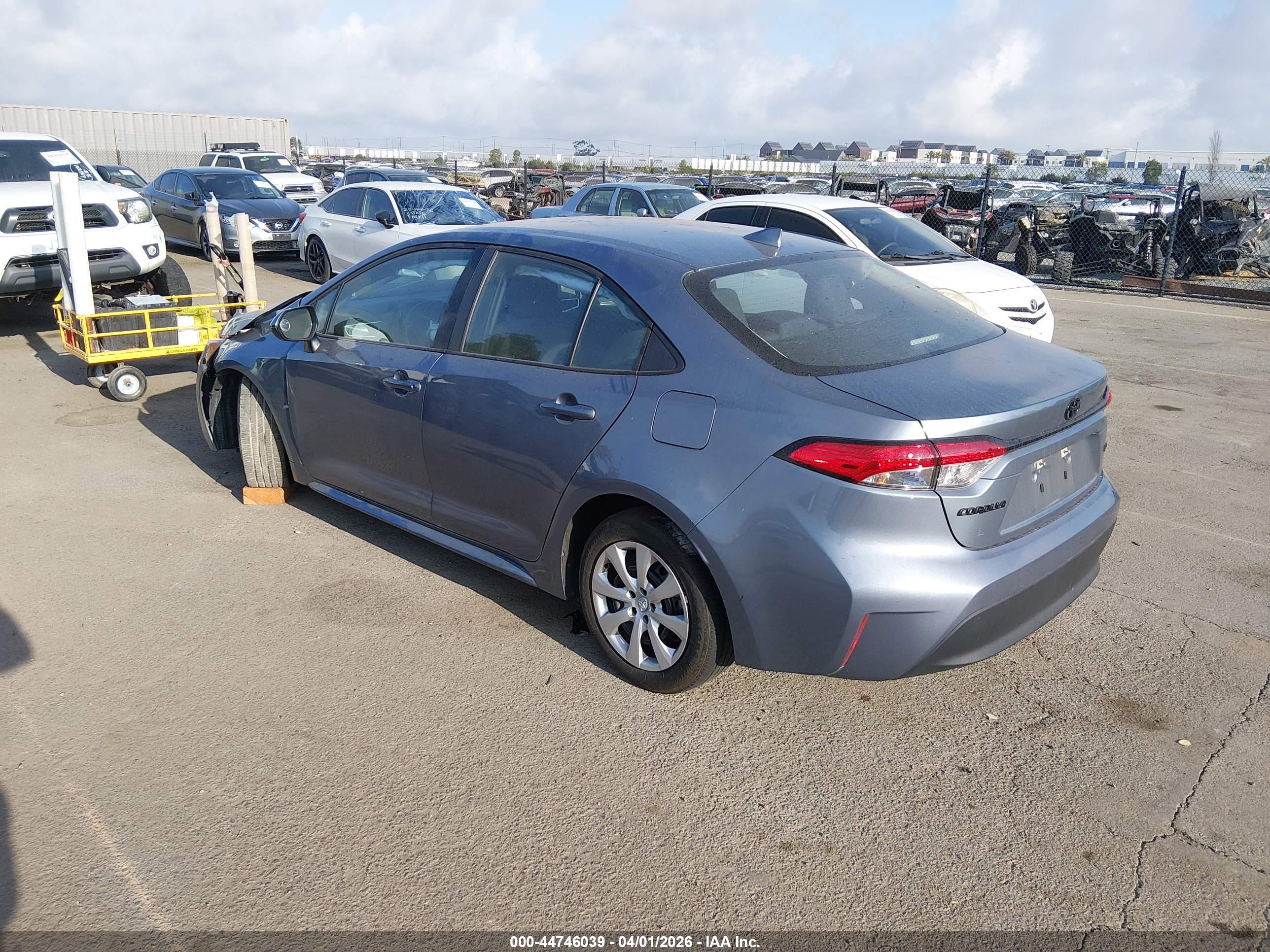 TOYOTA COROLLA image 3