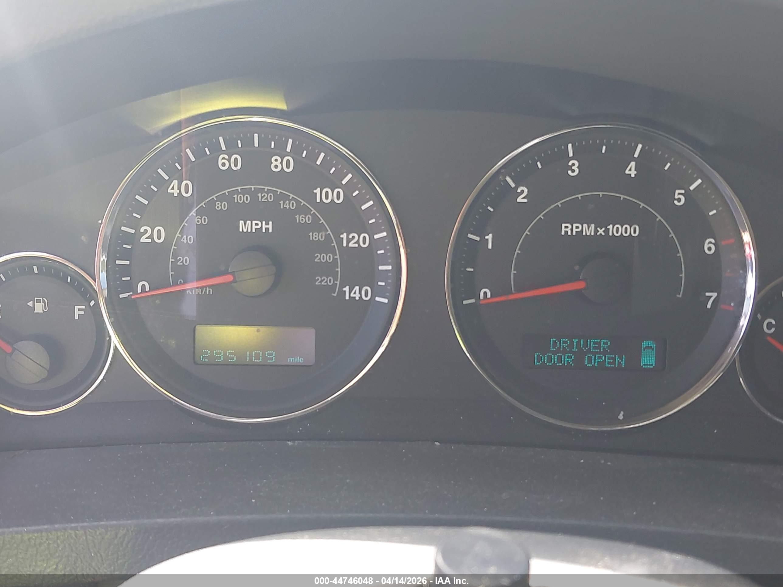 JEEP GRAND image 7