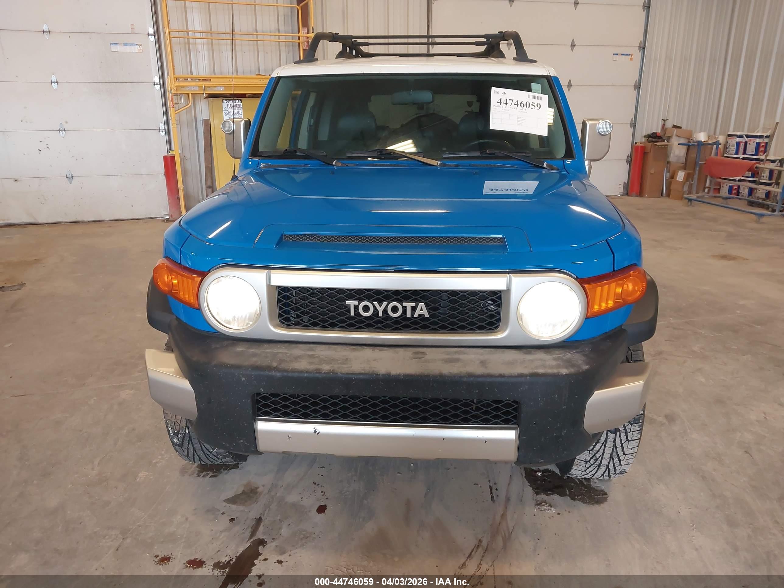 TOYOTA FJ image 6