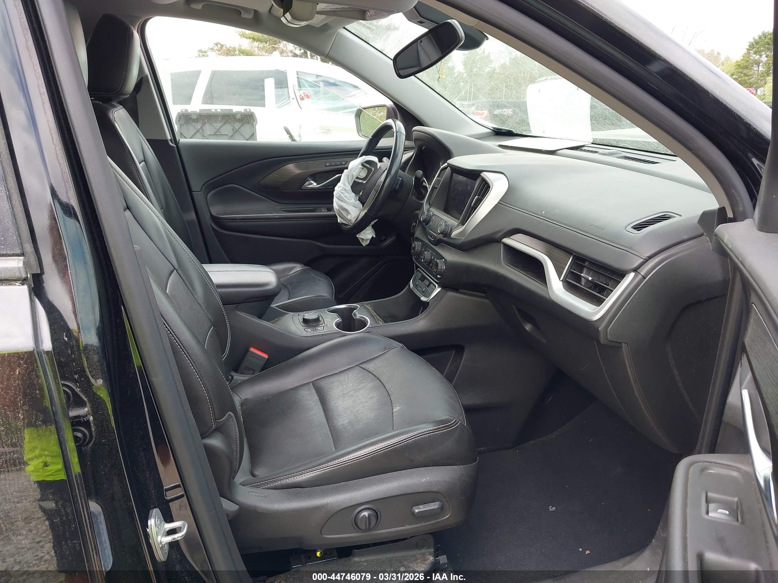 GMC TERRAIN image 5