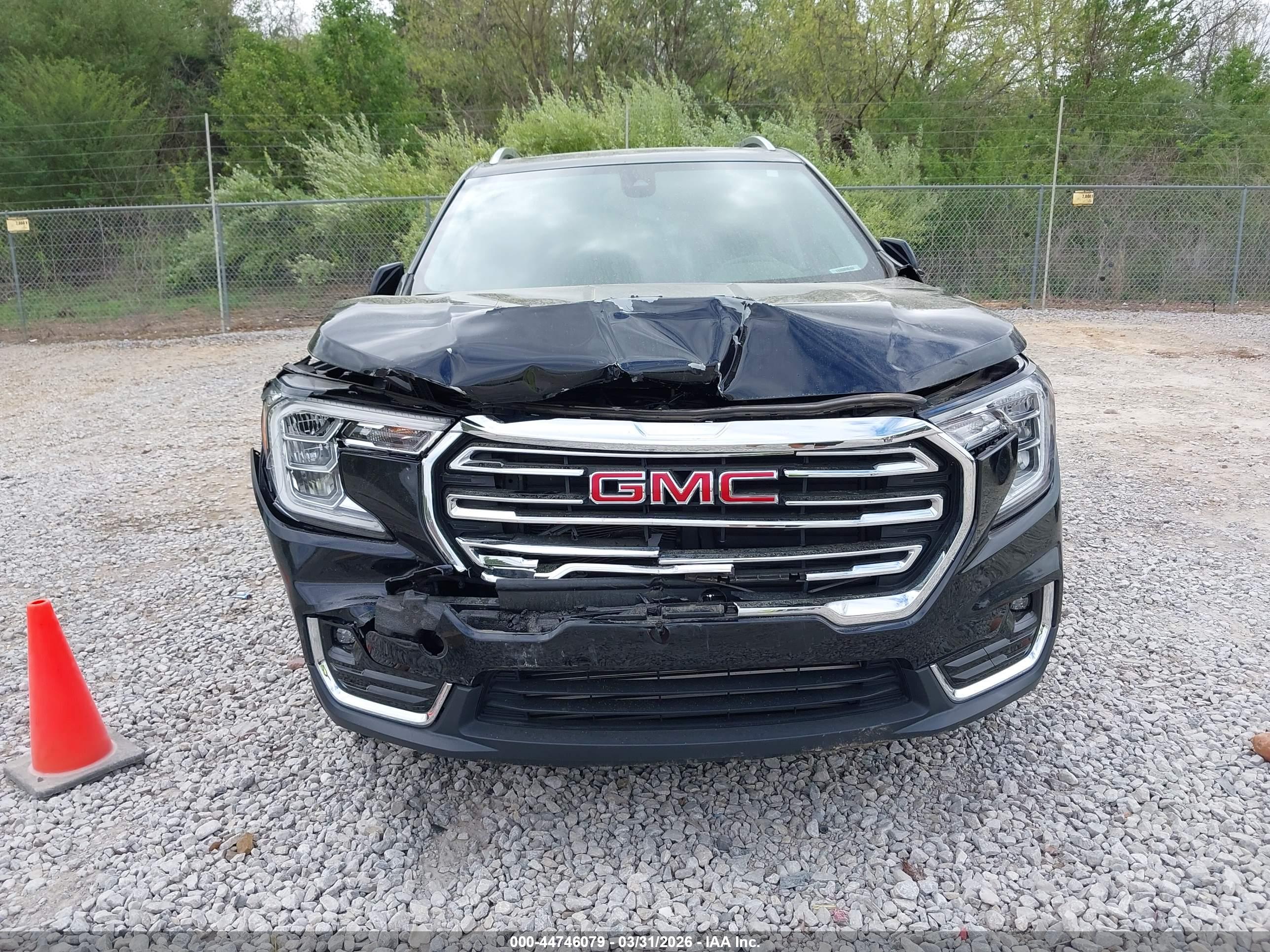 GMC TERRAIN image 6
