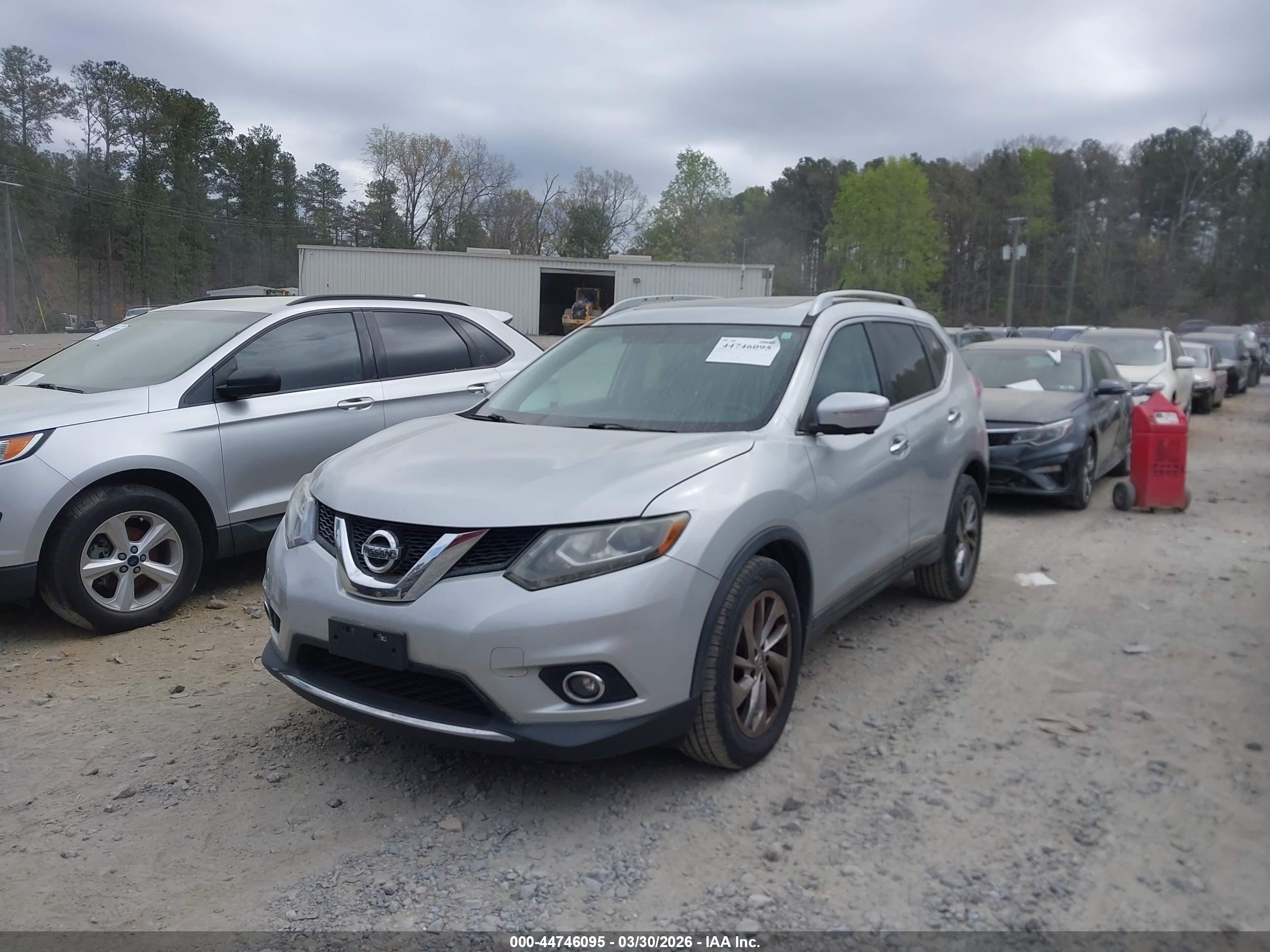 NISSAN ROGUE image 2